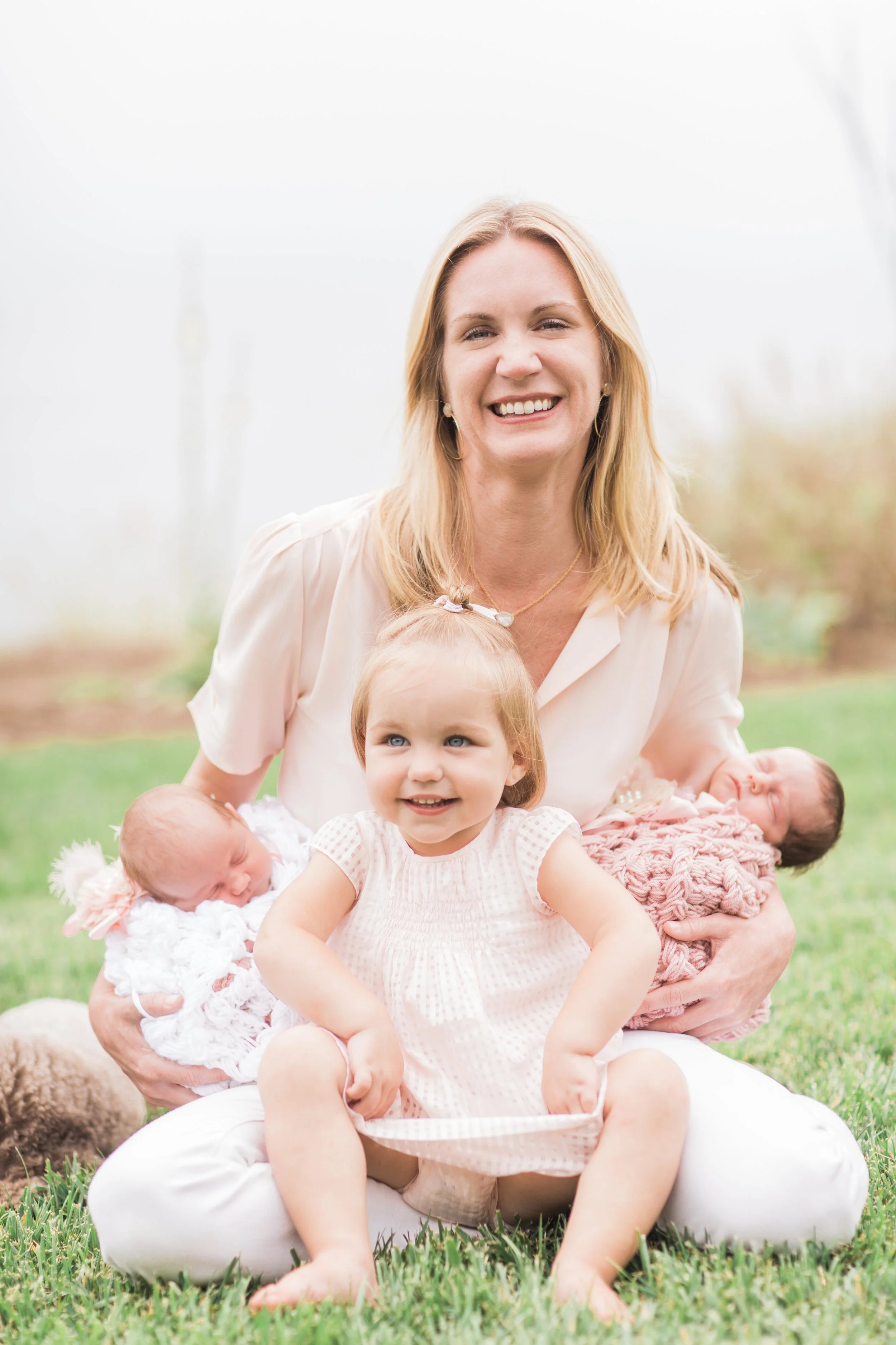 Los_Angeles_Newborn_Photographer_Twins_ChristineSara40.jpg