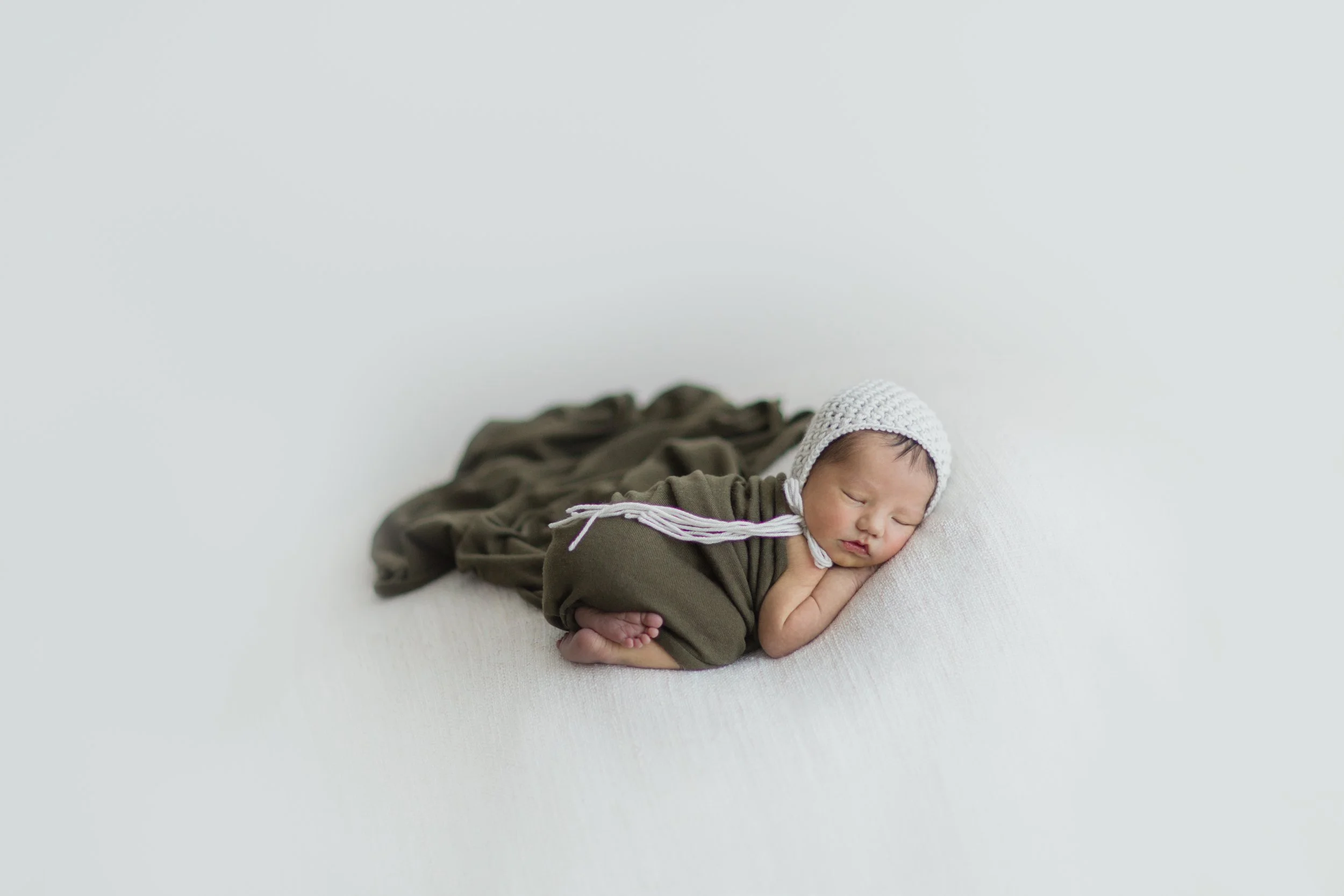 Frazier-Park-Newborn-Baby-Photographer-Vivan-6.jpg