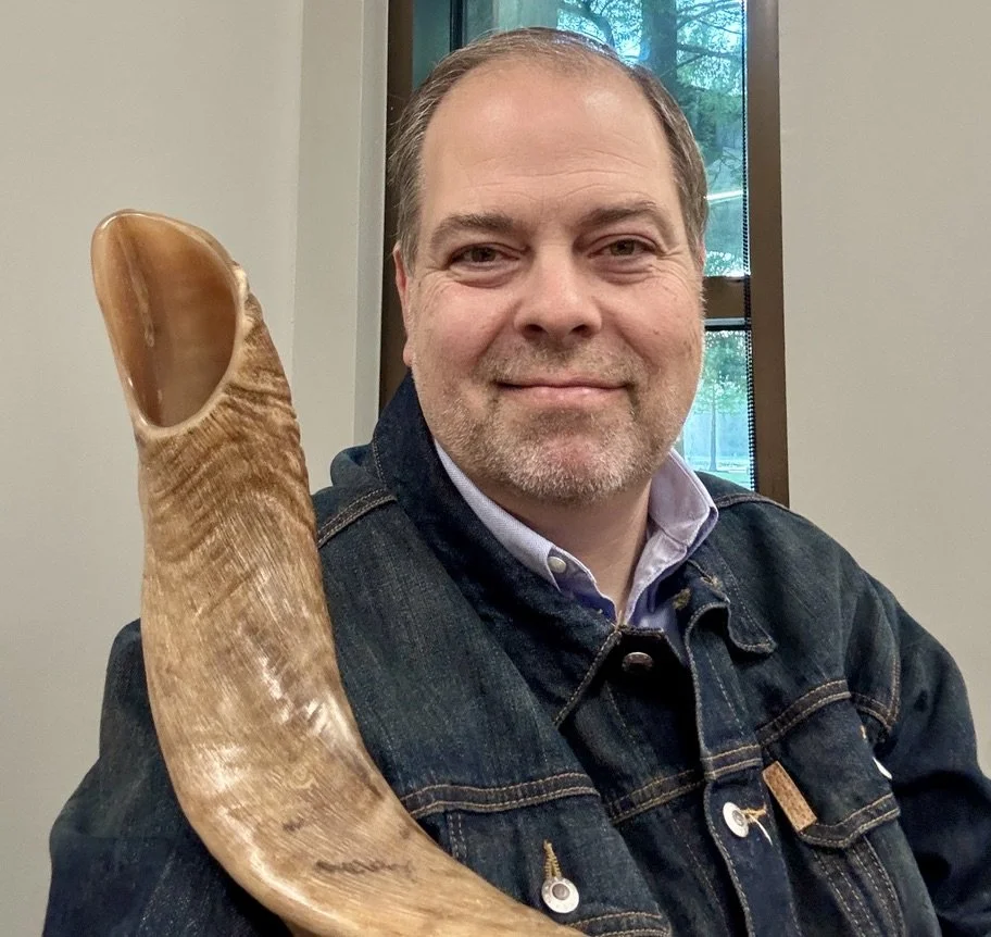 Sound Shofar Erev Shabbat MHC