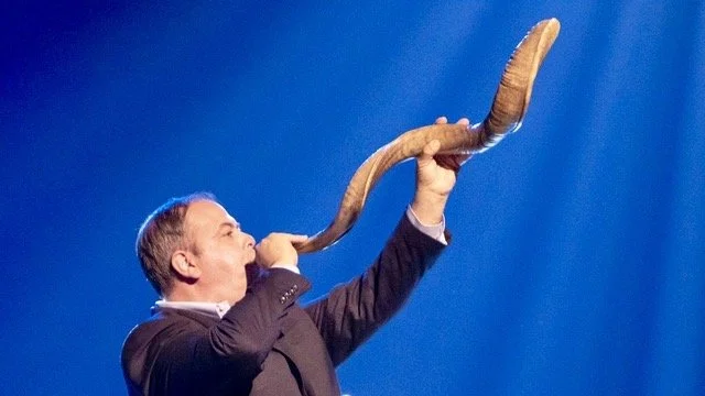 Sound Shofar Erev Shabbat @MHC