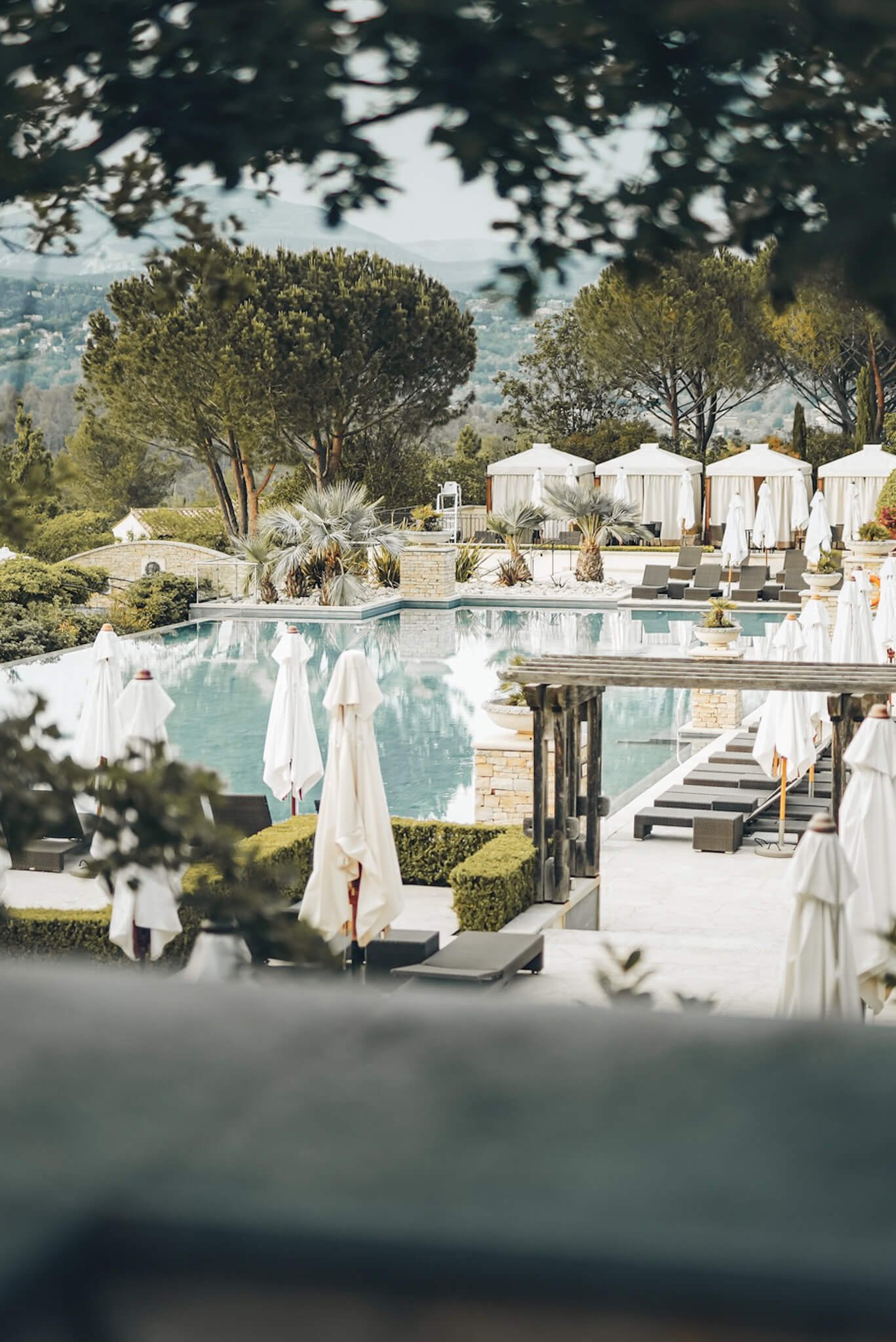 hotel-pool.jpg