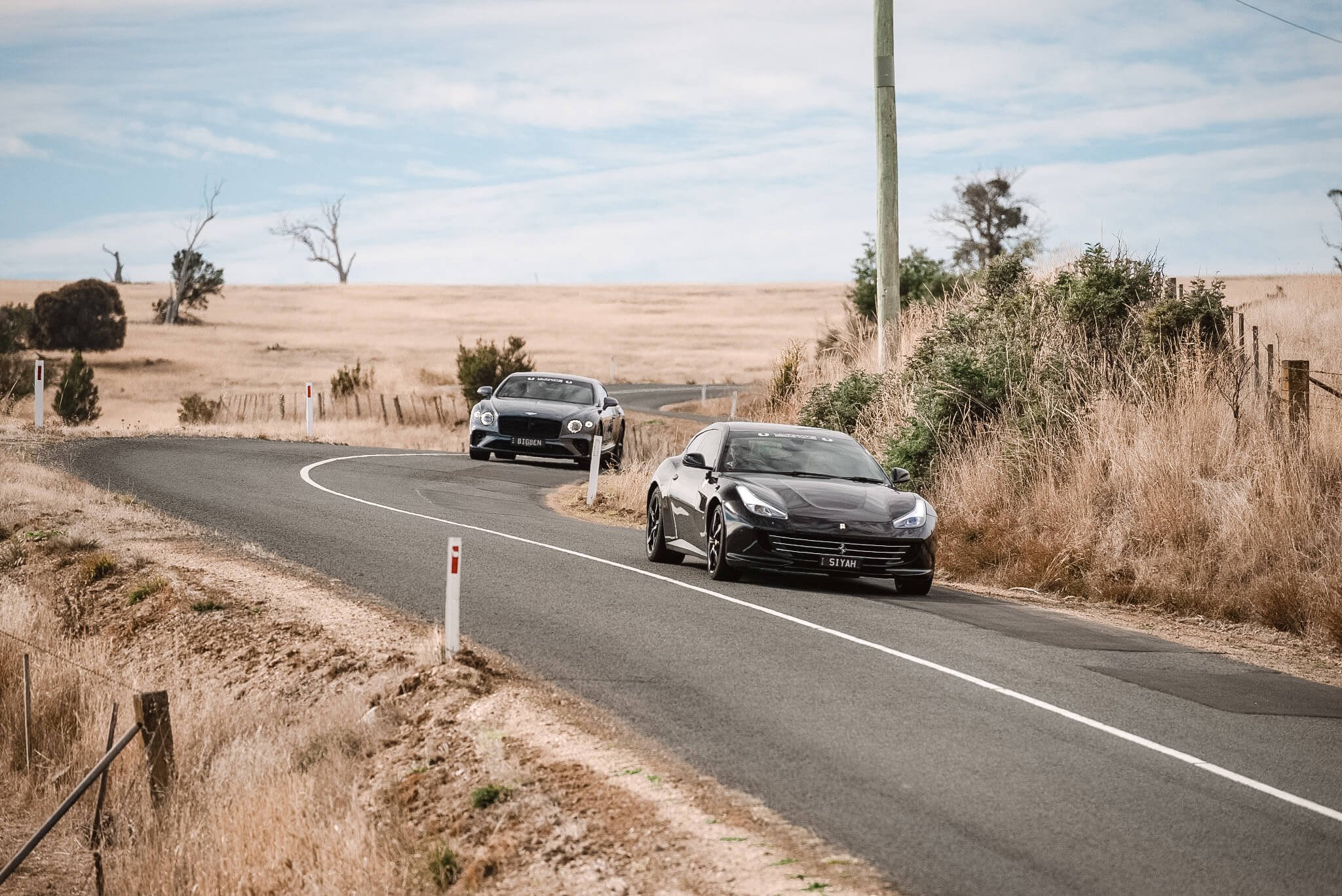 ferrari-bentley-italy-landscape.jpg