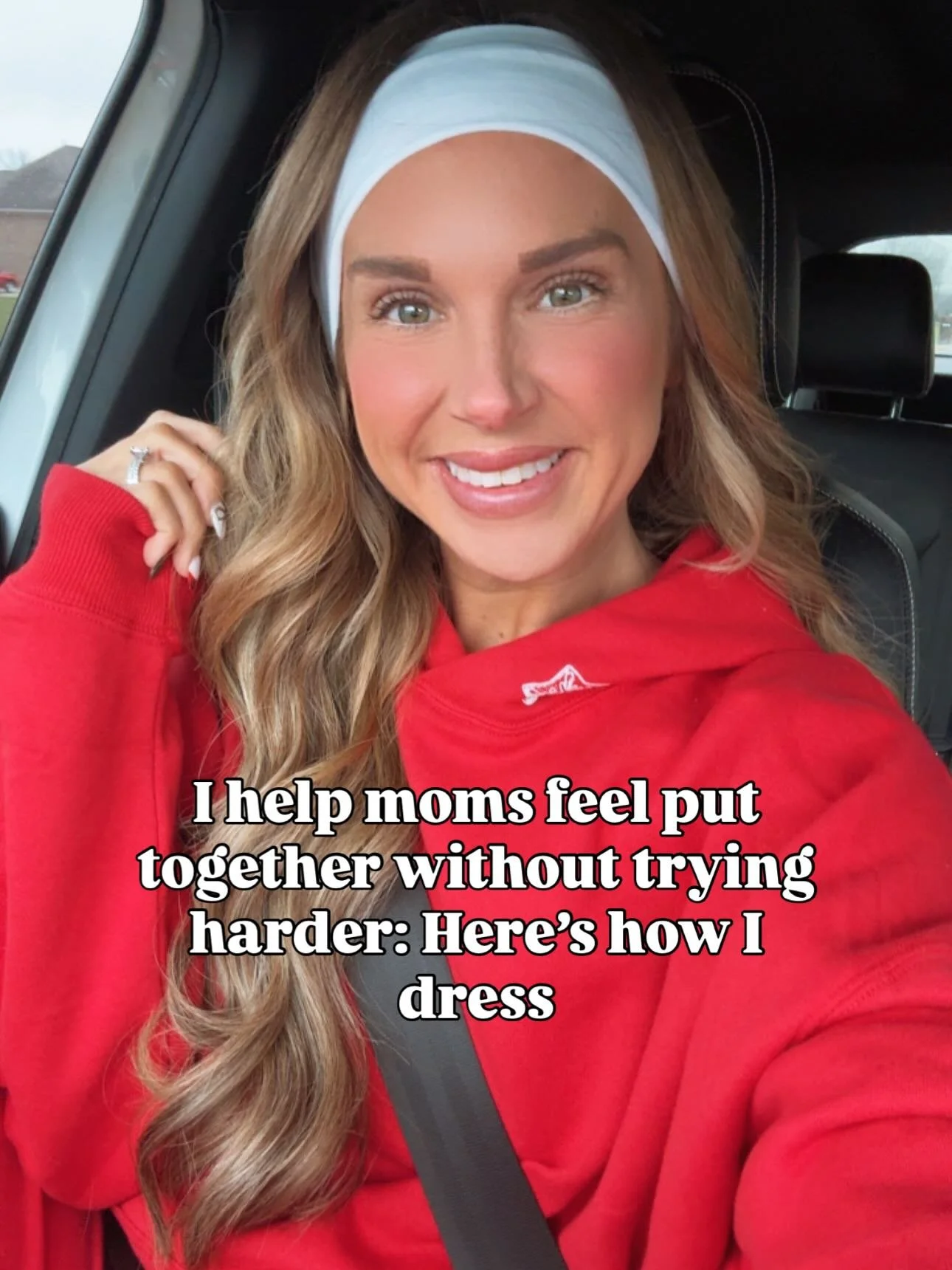 Every day I show women, busy moms how they can feel put together without having to try to hard on an outfit! Fashion doesn&rsquo;t have to be complicated, you just need the right basics, and staple pieces to bring a look together that will have you f