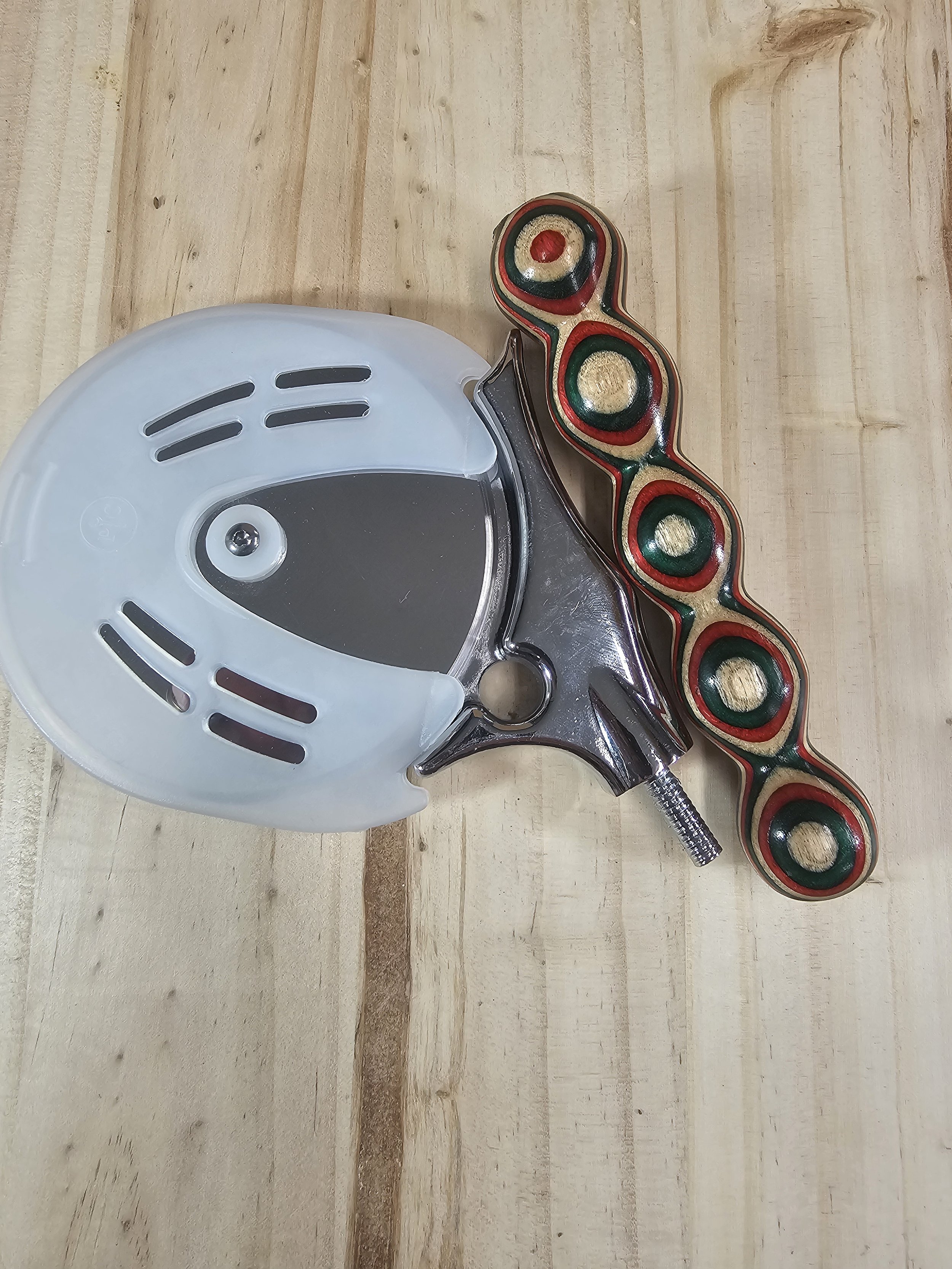 Large Pizza Cutter Wheel with Red Green and White handle