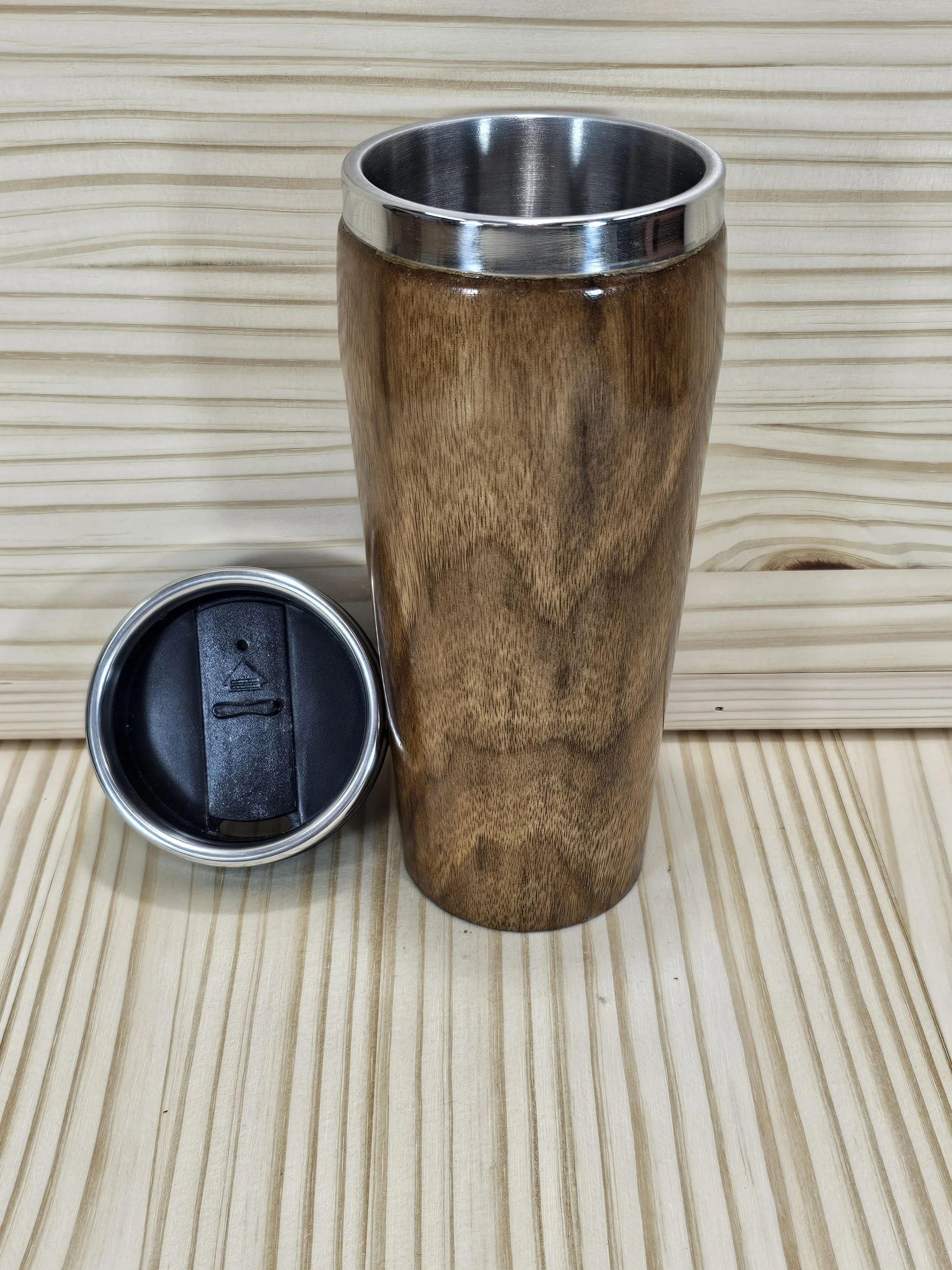 Black walnut, 16 Ounce Capacity