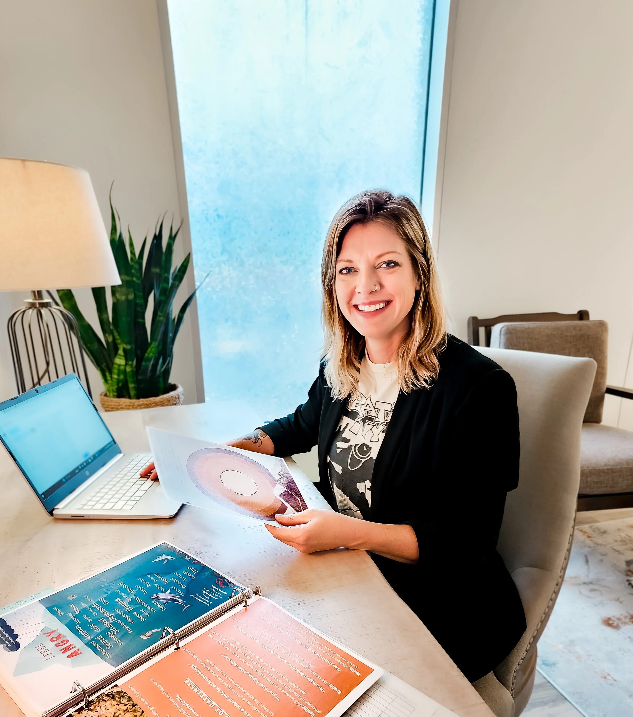 Allie Haydon founder of Aligned Therapy and Coaching, contact form