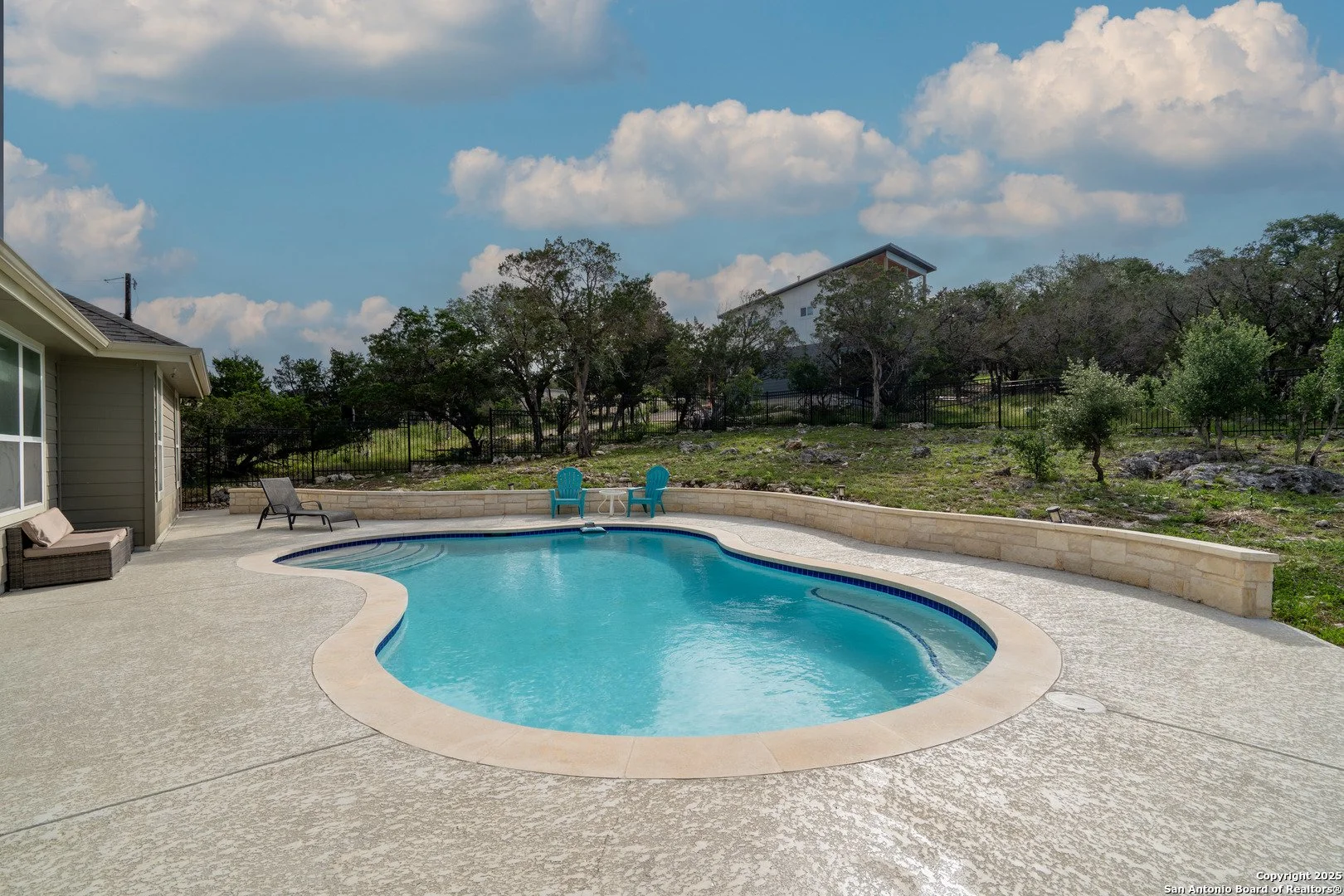 $469,900 | 1587 Lakeshore Dr Canyon Lake, TX 78133 | Canyon Lake Shores