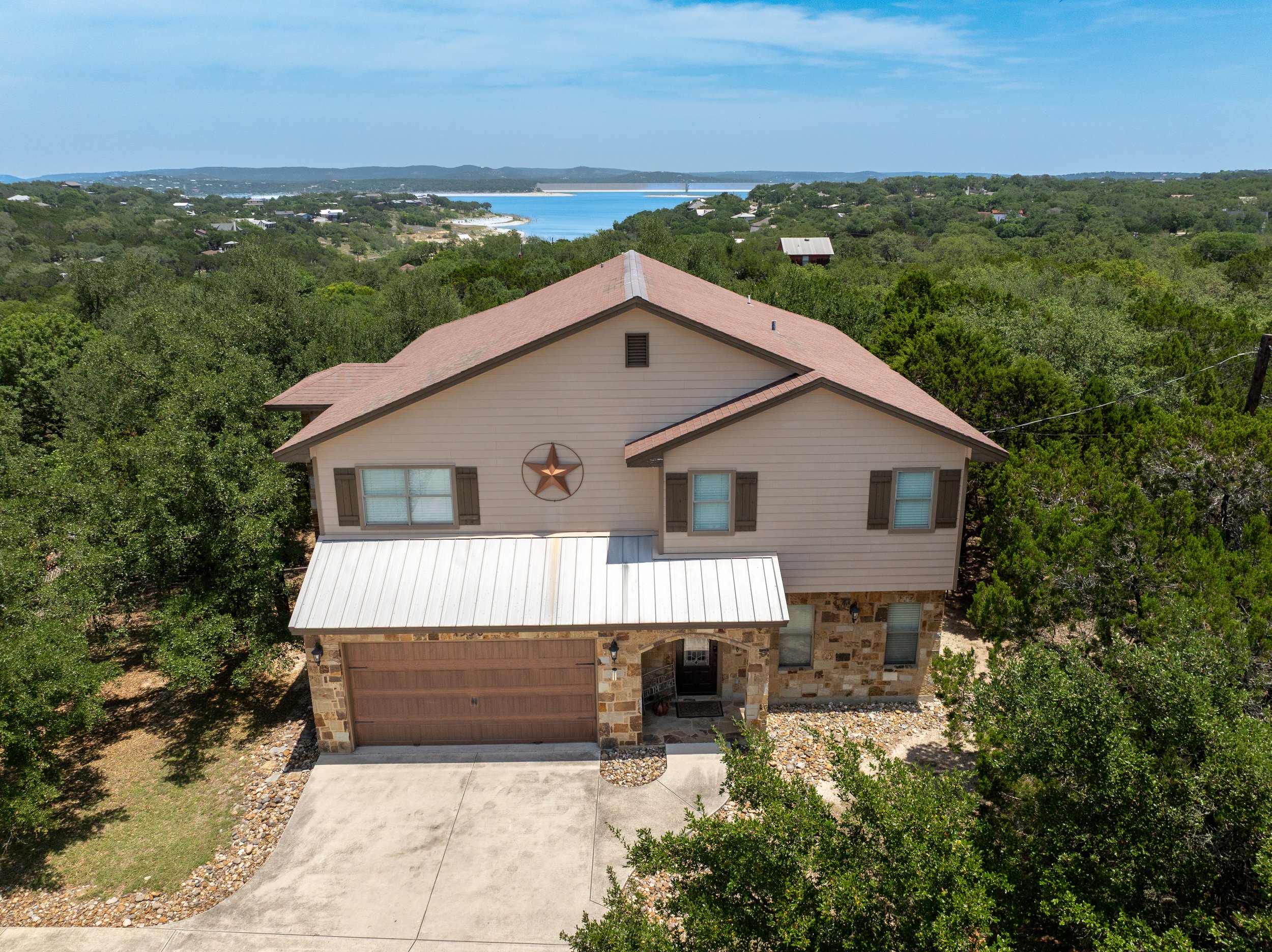 $799,900 * 1350 Colleen Canyon Lake, TX 78133 *Canyon Lake Village West