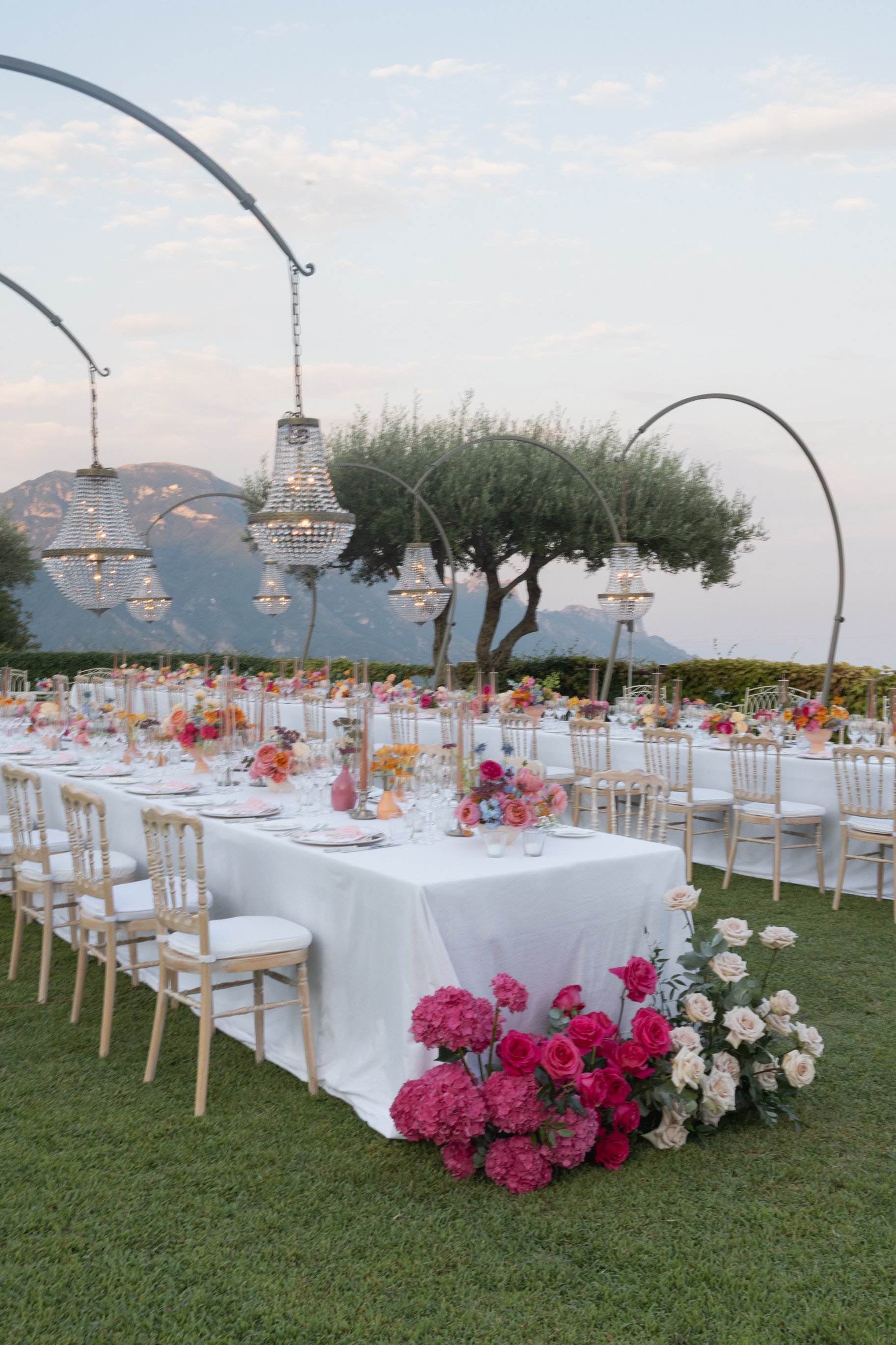 VillaCimbroneRavelloAmalfiWeddingTableScape.jpg