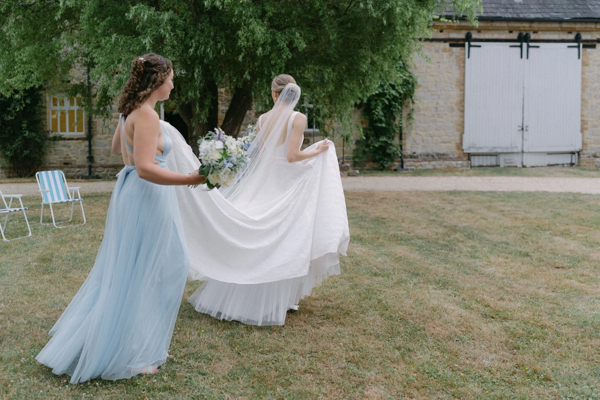 ChloeCaspianTrinityChurchLongbourneEstatebridesmaidcarrydress.jpg