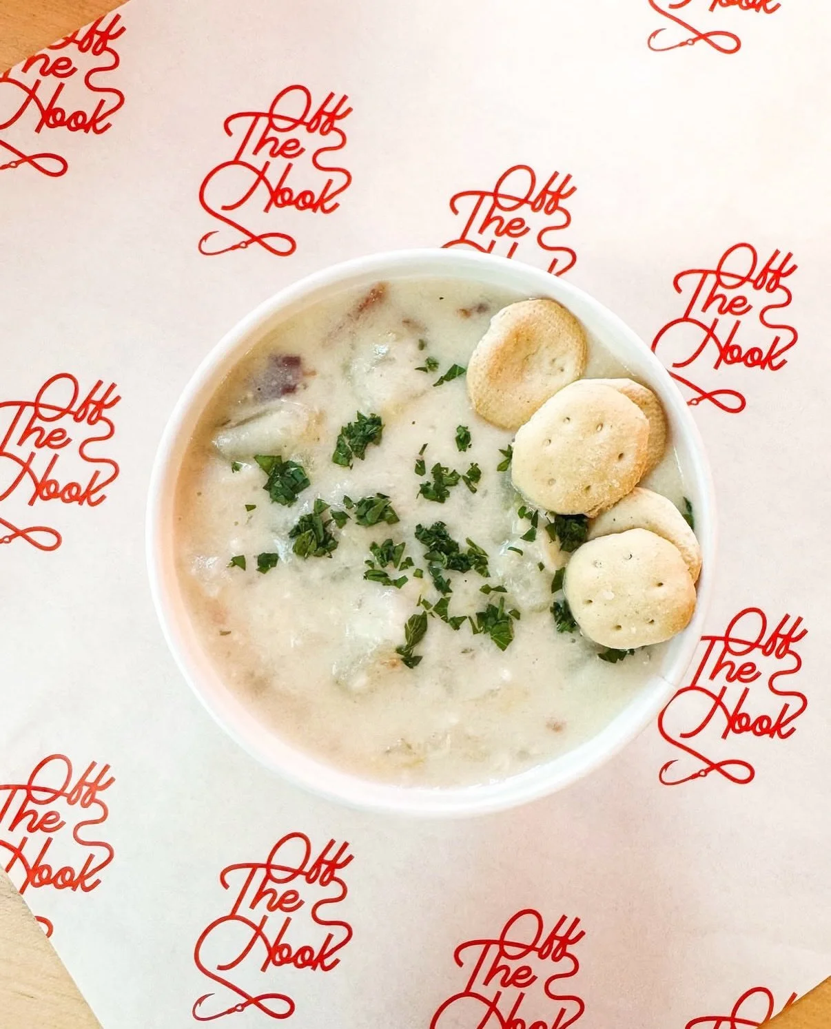 celebrating a year with @offthehookmystic 🦞 

you bring 110% to the table in all the ways. congrats my friend! 

#clientswhokrushit #yahbuddy