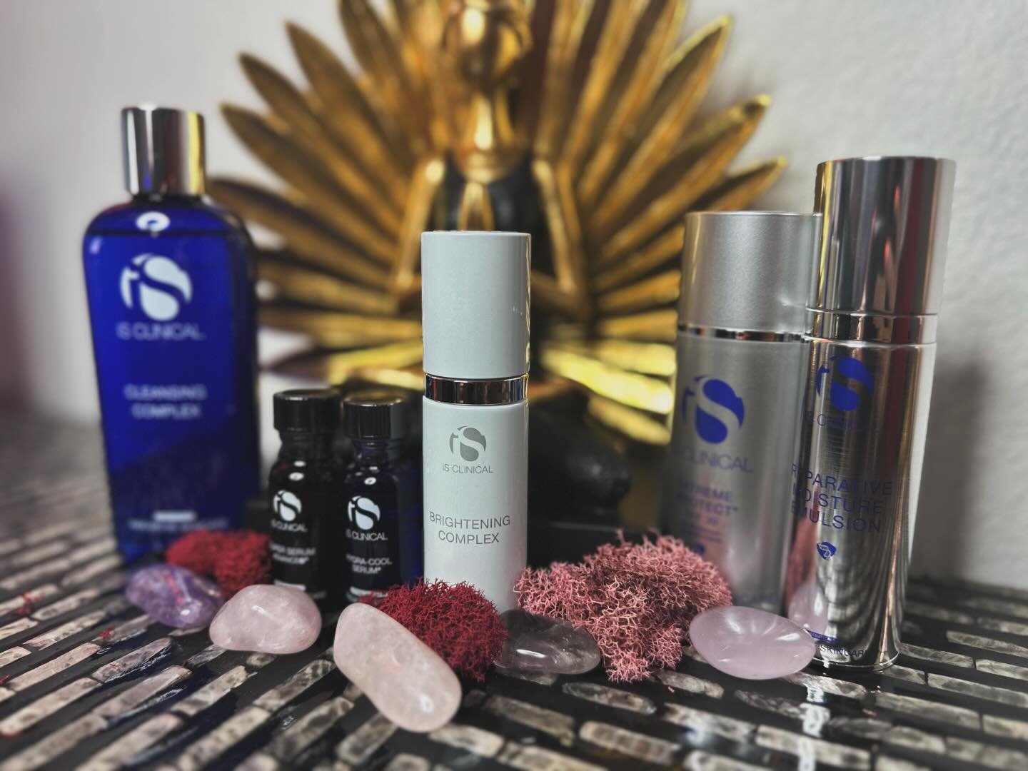 shine bright with this line of @isclinical products ✨

Step 1: CLEAN
Step 2: TREAT
Step 3: HYDRATE
Step 4: PROTECT 

stop by and see us to revamp your skin care essentials!