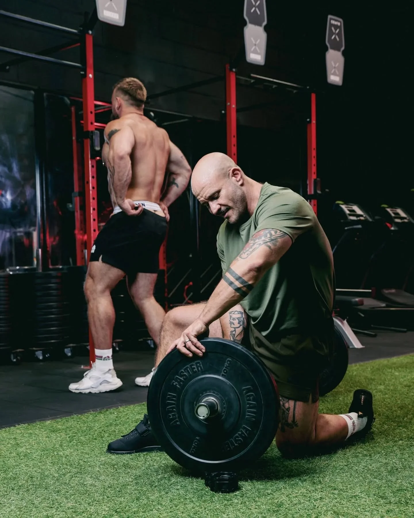 Gymwear designed by @thebeartrainer and @denloungewear - tested for lifting, cardio, and gym sessions, showing off the goods while keeping you comfortable πͺπ»
Use the code TEAMBEAR10 for 10% off the shorts, vests and tees πͺπ»β€οΈ link in bio