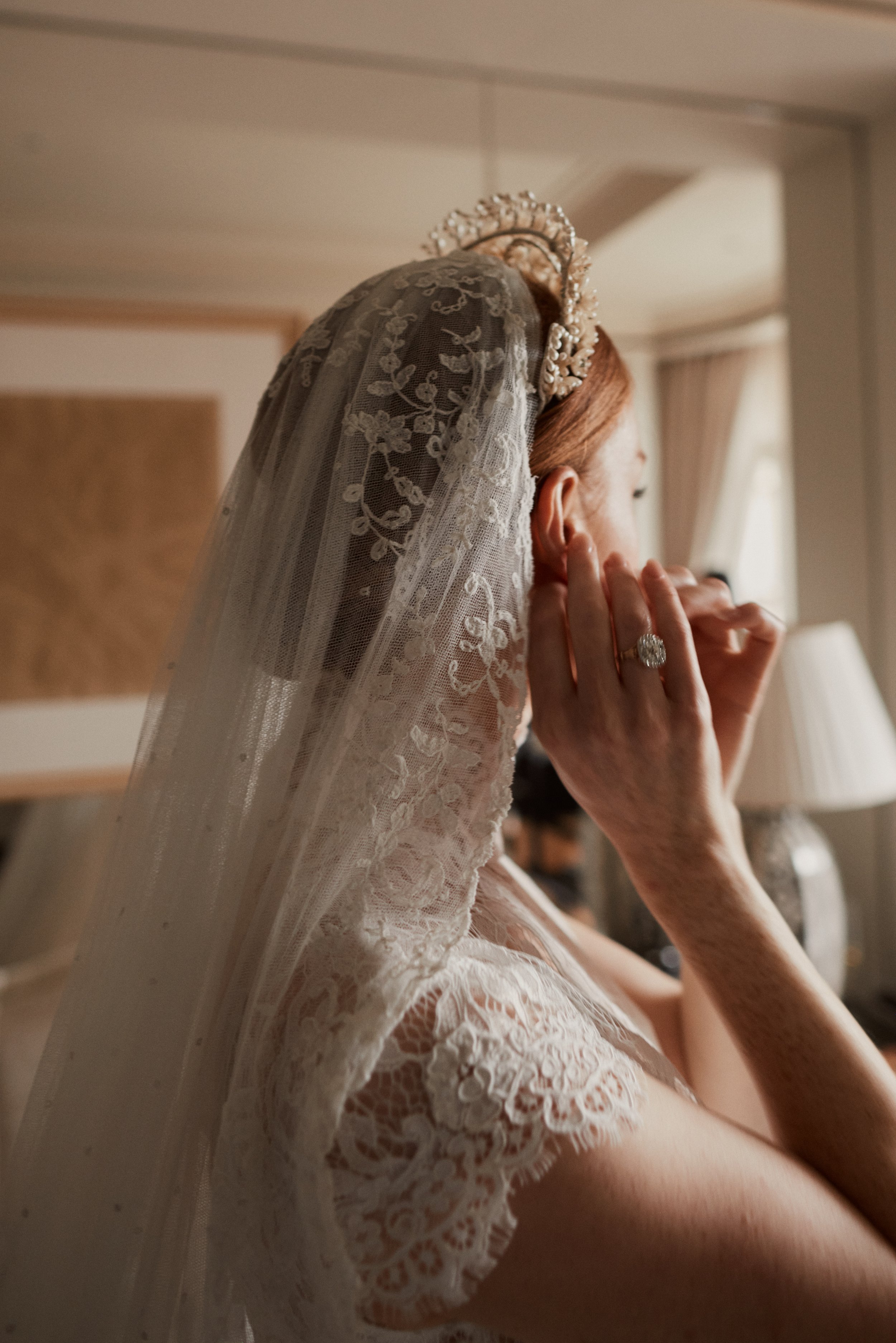 classic-elegant-bridal-look-sassi-holford.jpg