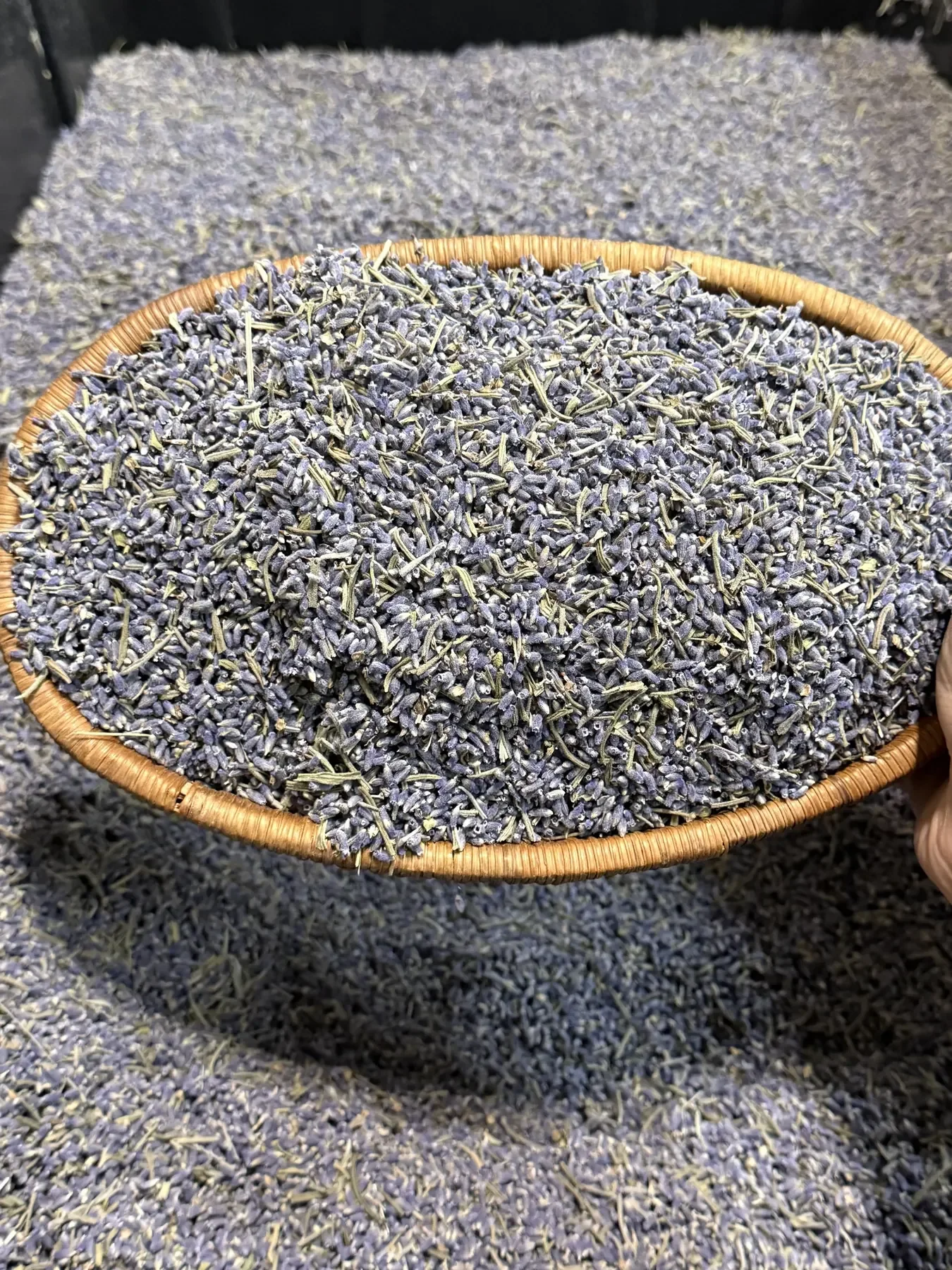 2-step Chef’s Select dried lavender buds in a woven basket