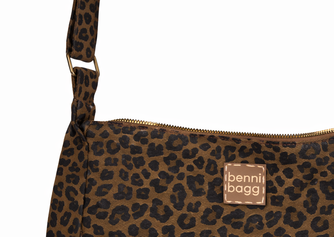 Jeopard Bagg Close Up.png