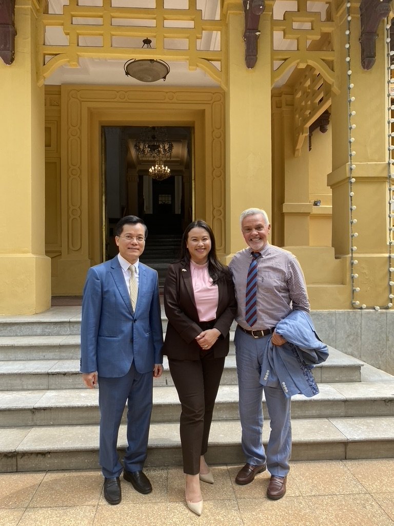  Vietnam's Deputy Minister Ha Kim Ngoc, Oakland Mayor Sheng Thao and Michael Colbruno on California Trade Mission. 