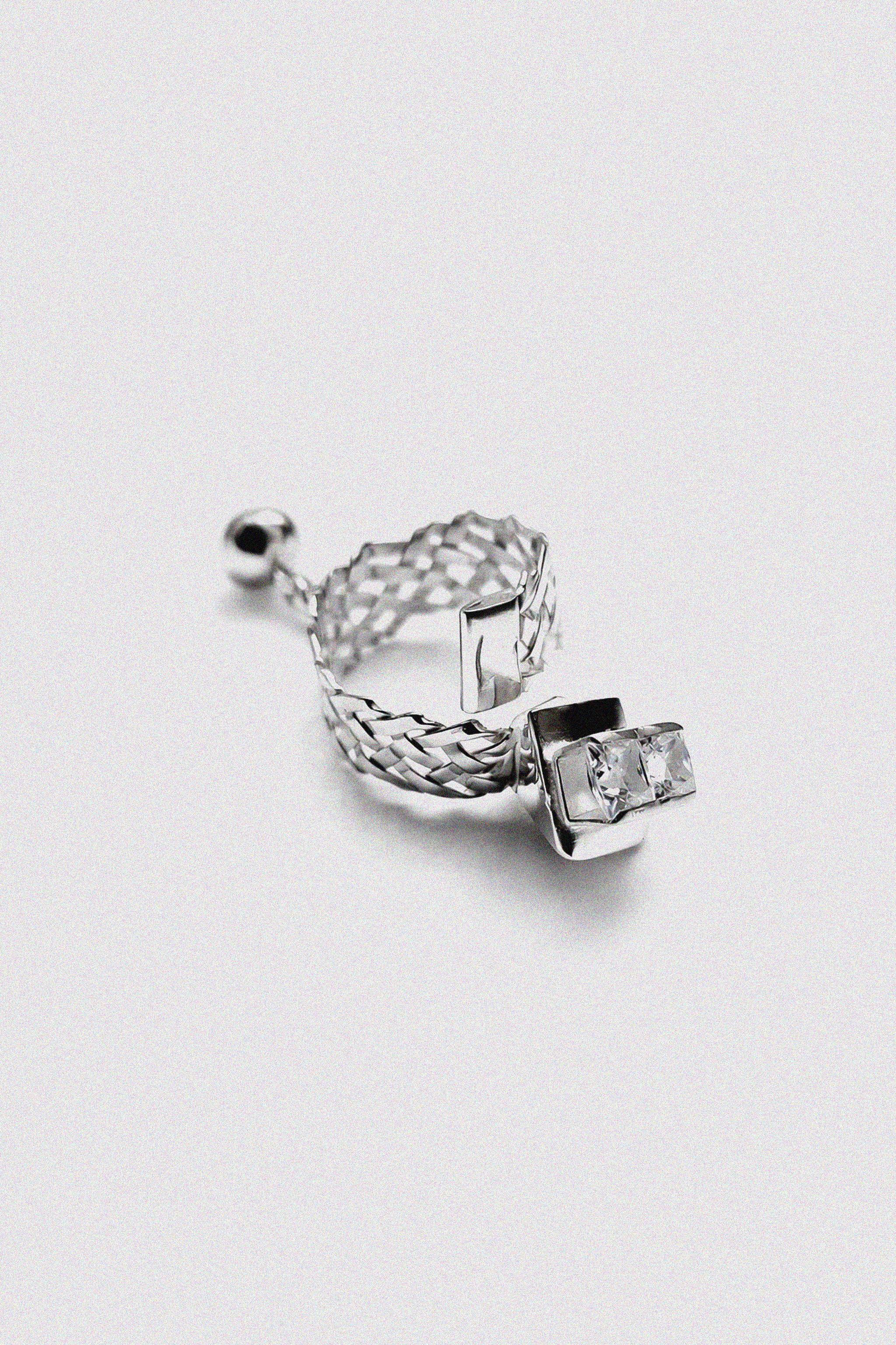 "THE CONTAINED ICON" SILVER RING