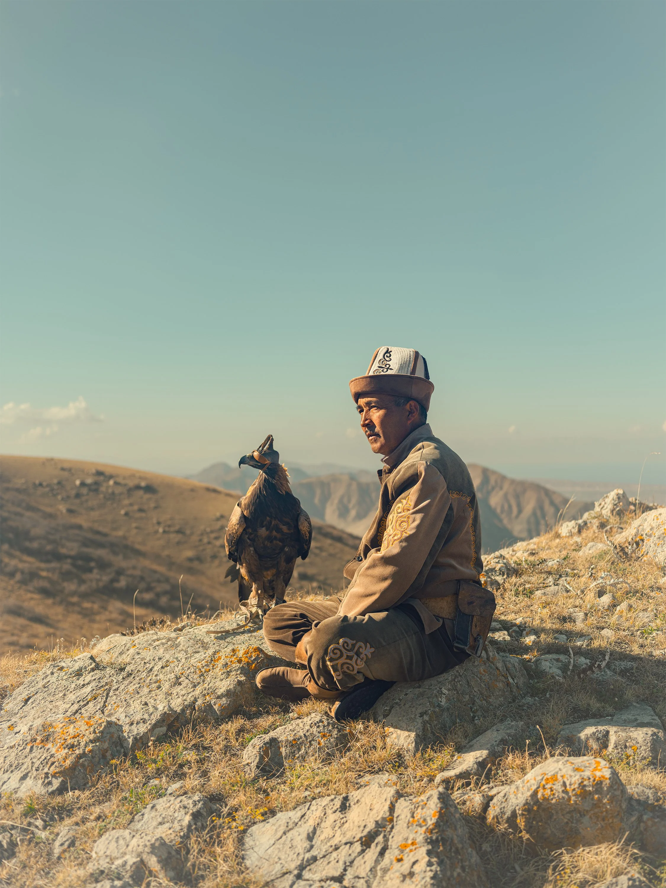 EagleHunters_Kyrgystan_GoldenEagle_Mountain_Top_Zen_Portrait.jpg