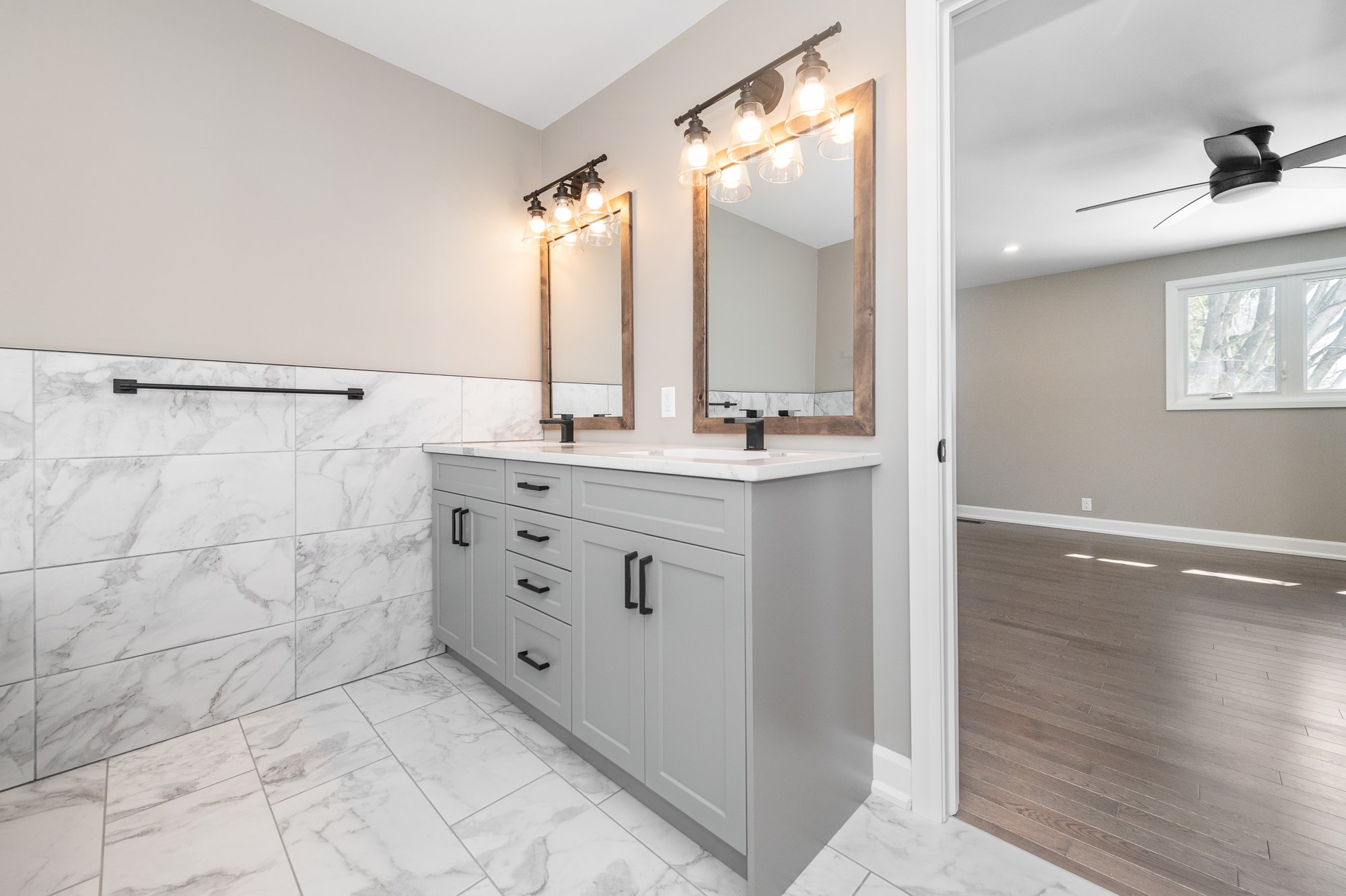 MASTER ENSUITE