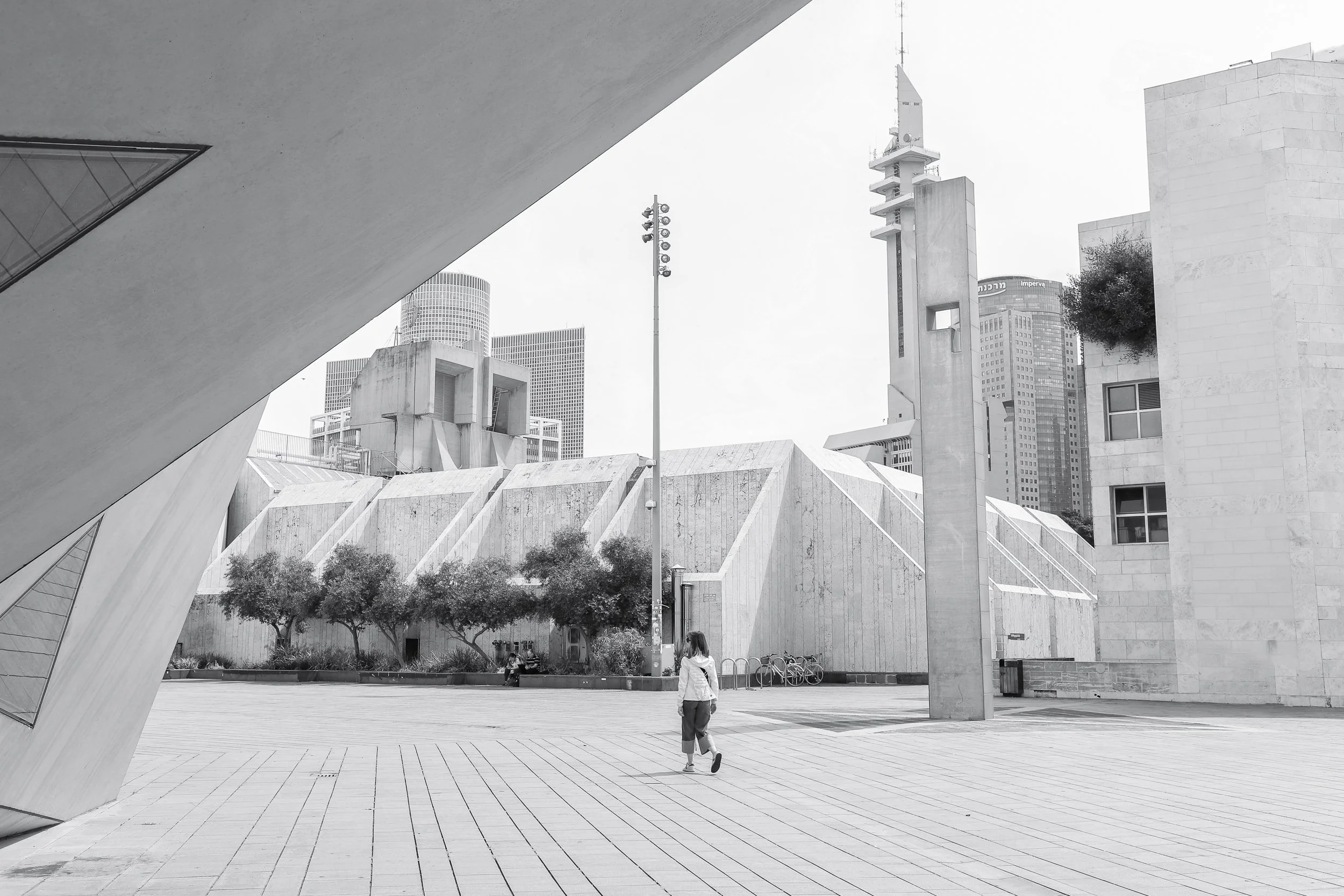 Copertina Tel Aviv.jpg