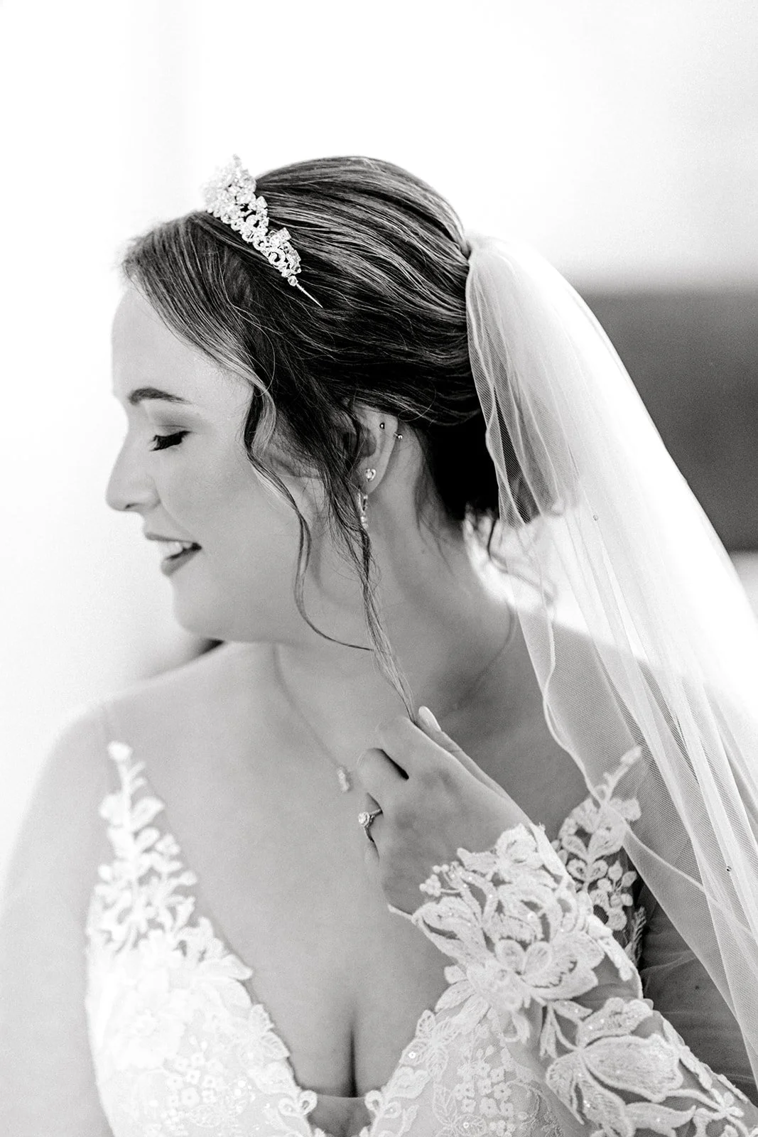 Apton_Hall_Essex_Wedding_Photographer_011.jpg