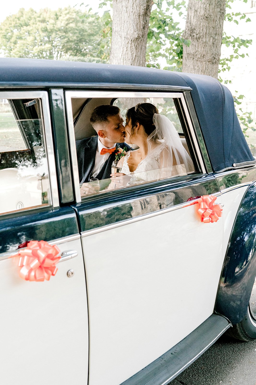 Apton_Hall_Essex_Wedding_Photographer_043.jpg