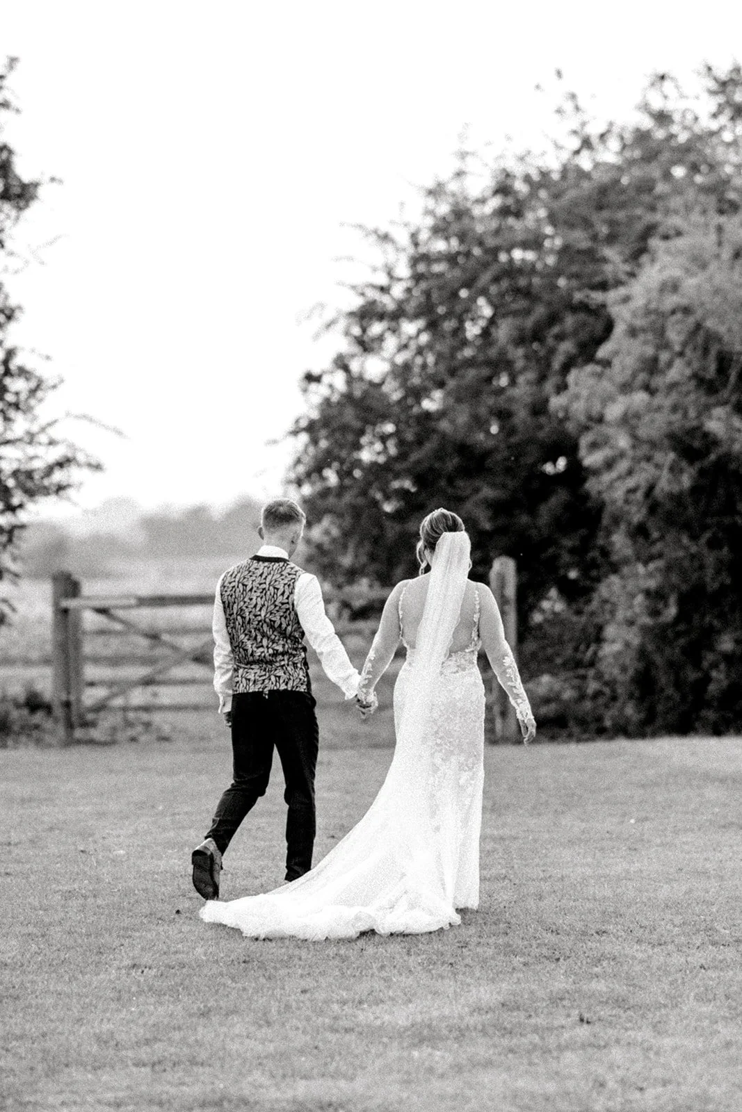 Apton_Hall_Essex_Wedding_Photographer_094.jpg