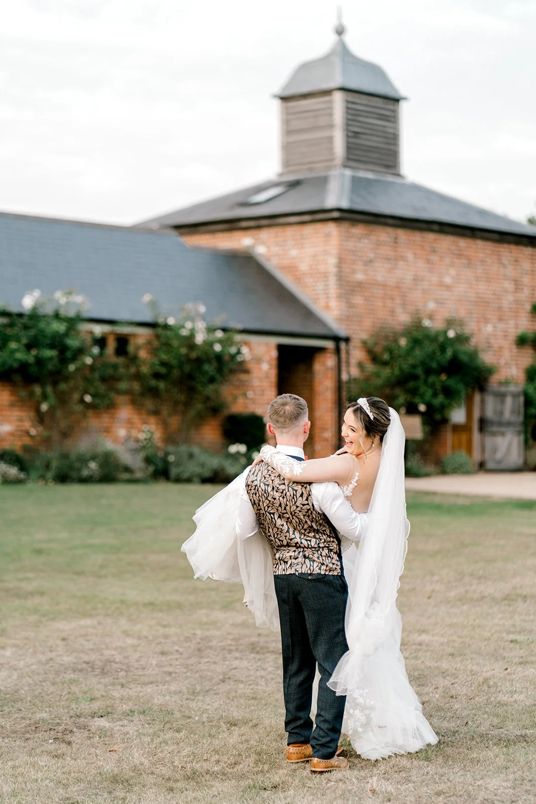 Apton_Hall_Essex_Wedding_Photographer_097.jpg