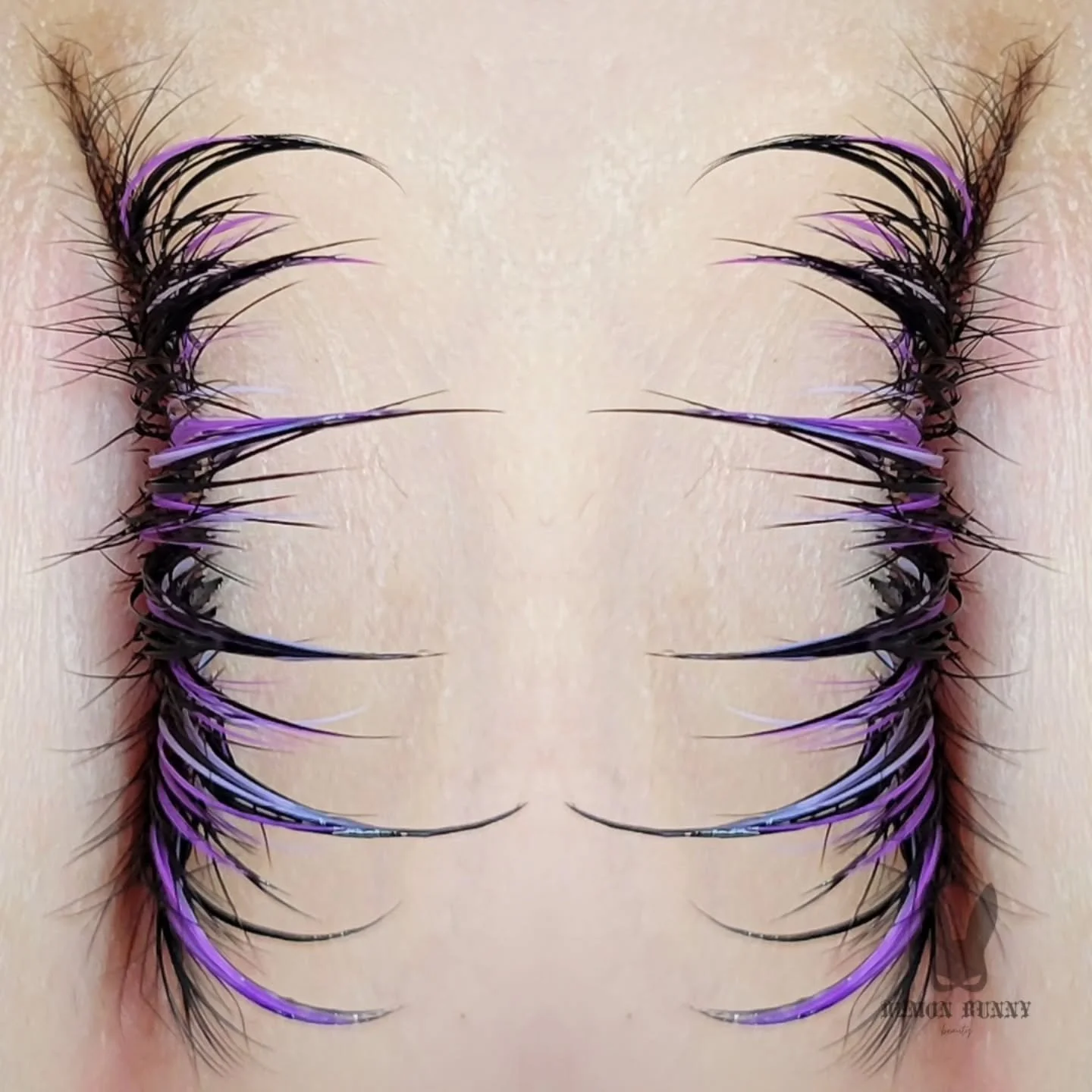 🖤💜🖤💜

🖤 @curacoro Camellia Lashes C curl
💜 @thelashritual Spellbound &amp; Alter Ego

#demonbunnybeauty #washingtonlashartist #washingtonlashes #tacomalashstudio #tacomalashartist #tacomalashes #tacomalashextensions #mangalashes #manhualashes #