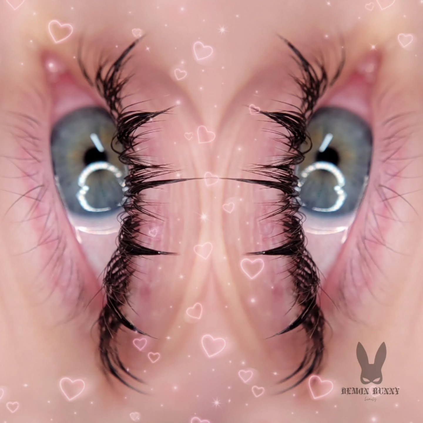 𝖒𝖆𝖓𝖌𝖆 𝖑𝖆𝖘𝖍 𝖘𝖊𝖙

This is a pretty dark brown manga lash set! 🎀🐻 Brown lashes ads softness to lash extensions while still being bold. It's really hard to explain until you've had a brown lash set. 🤭 I always love doing brown lash sets! 
