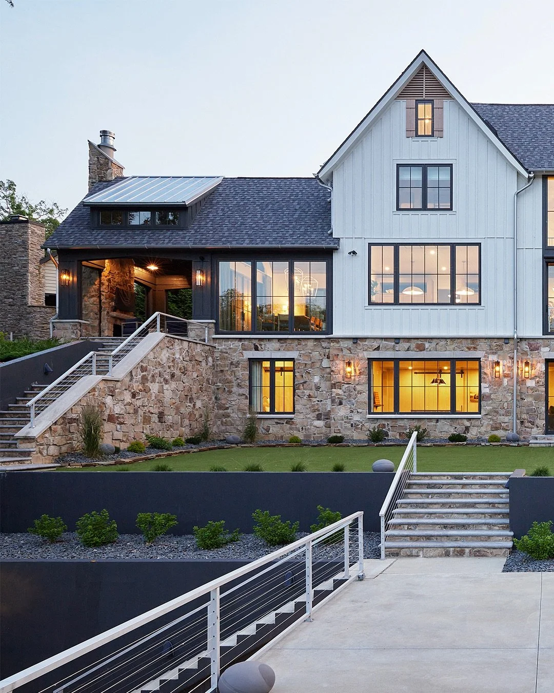 No details were overlooked when designing the backside of this stunning lake house retreat.

/ Tennessee Fieldstone Veneer + Indiana Limestone Cut Stone

Architect: @momentdesign_architecture
Designer: @katemarkerinteriors
Builder: Niemerg Constructi