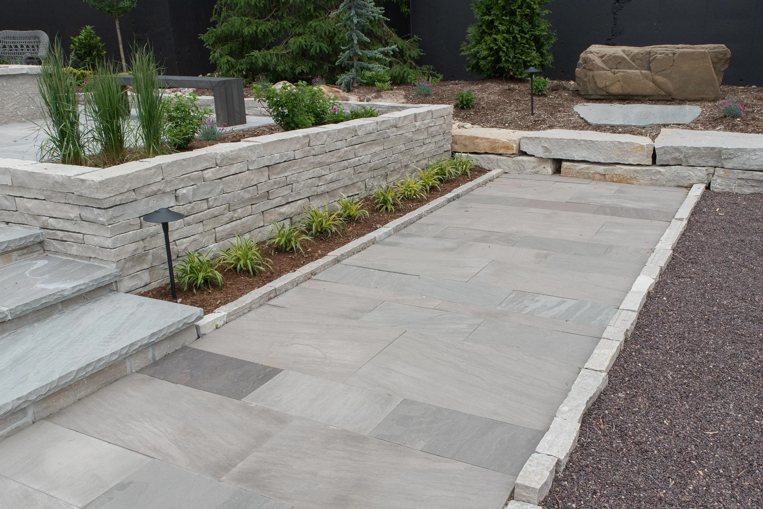 Fond du Lac Drystack + Edgers / Buff Grey Outcropping / Harbor Paving