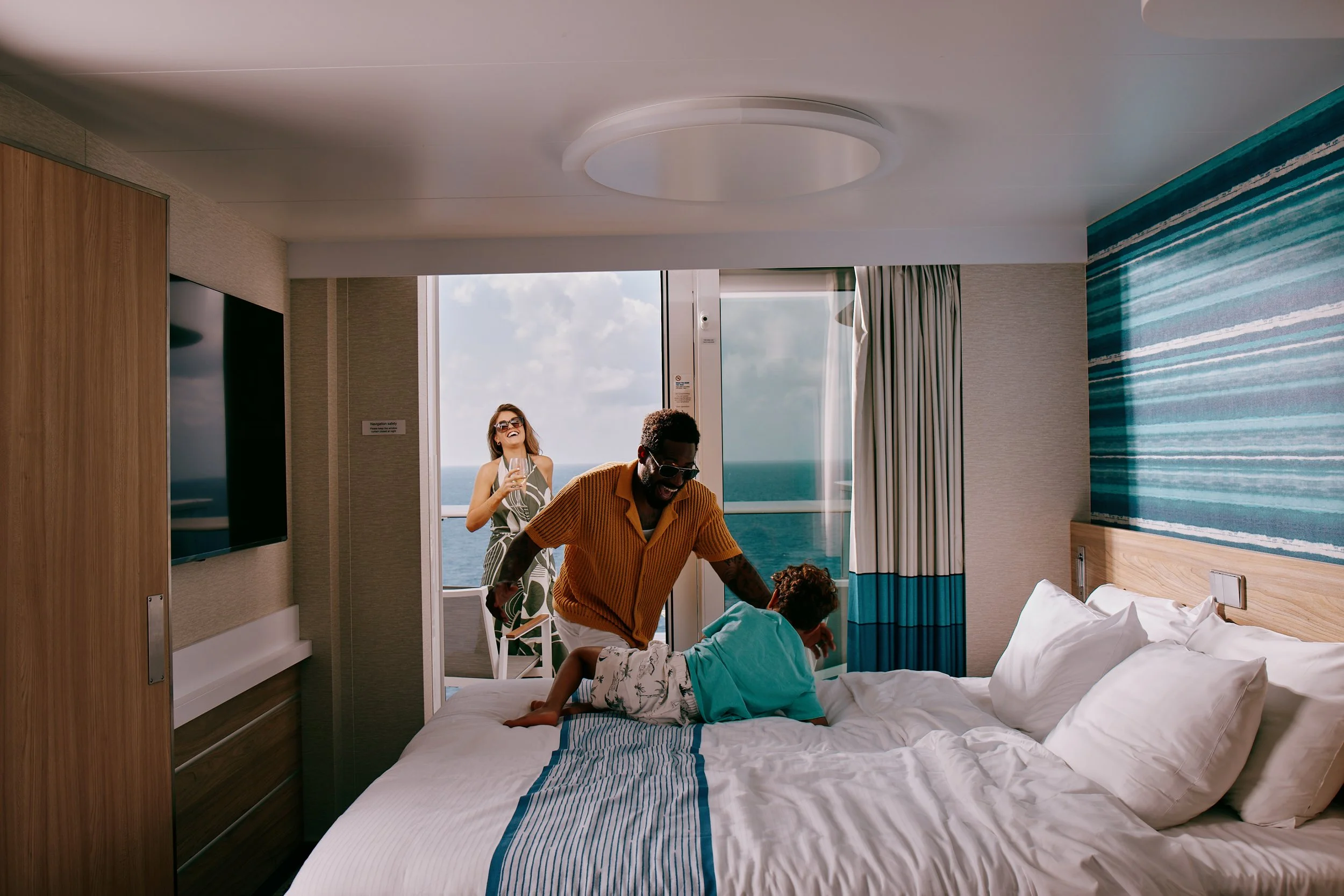 Carnival_Cruise_Lifestyle_Aug23__17_BALCONYROOM_0472.jpg