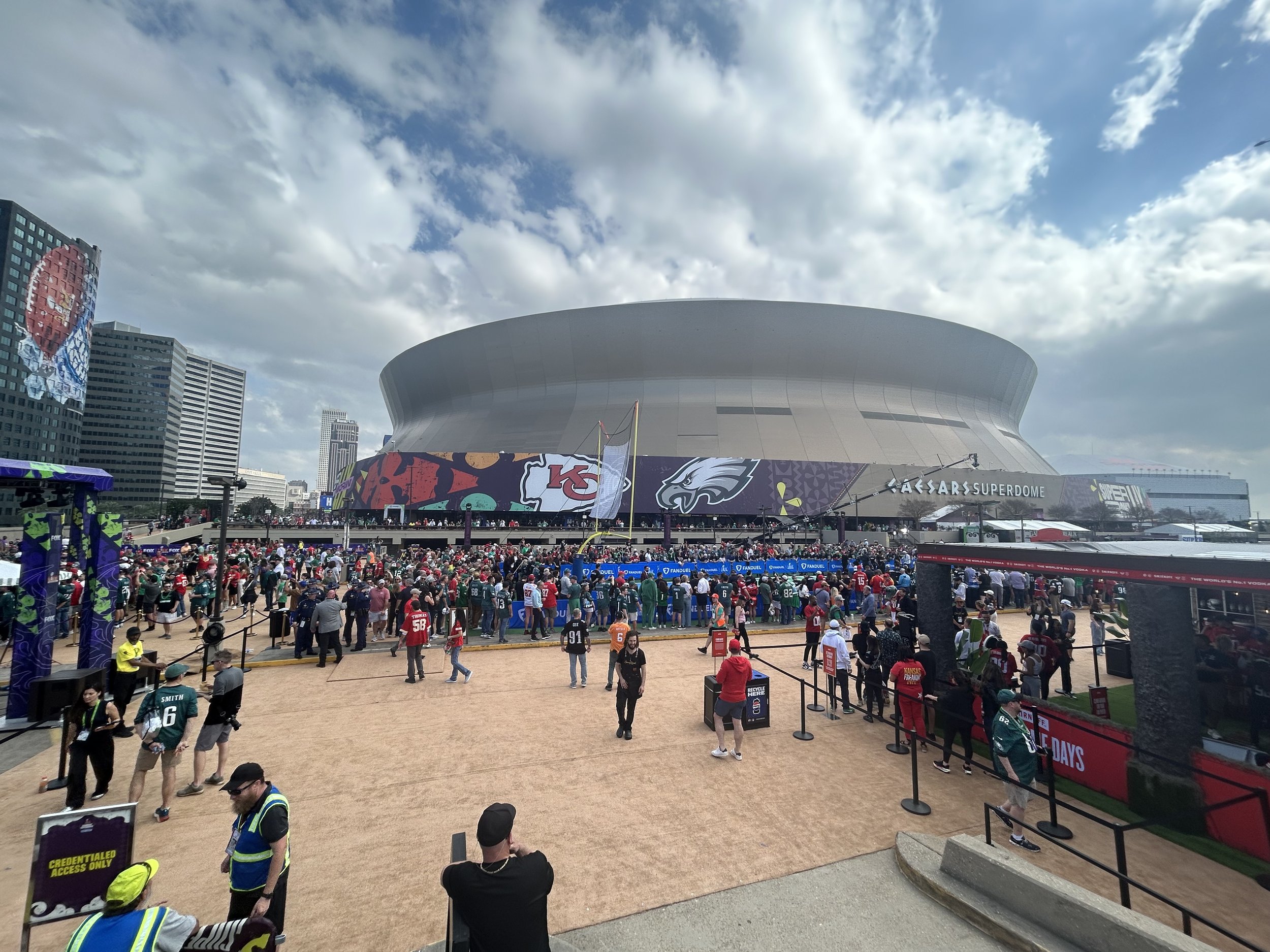 GDX Crowds 2.jpeg