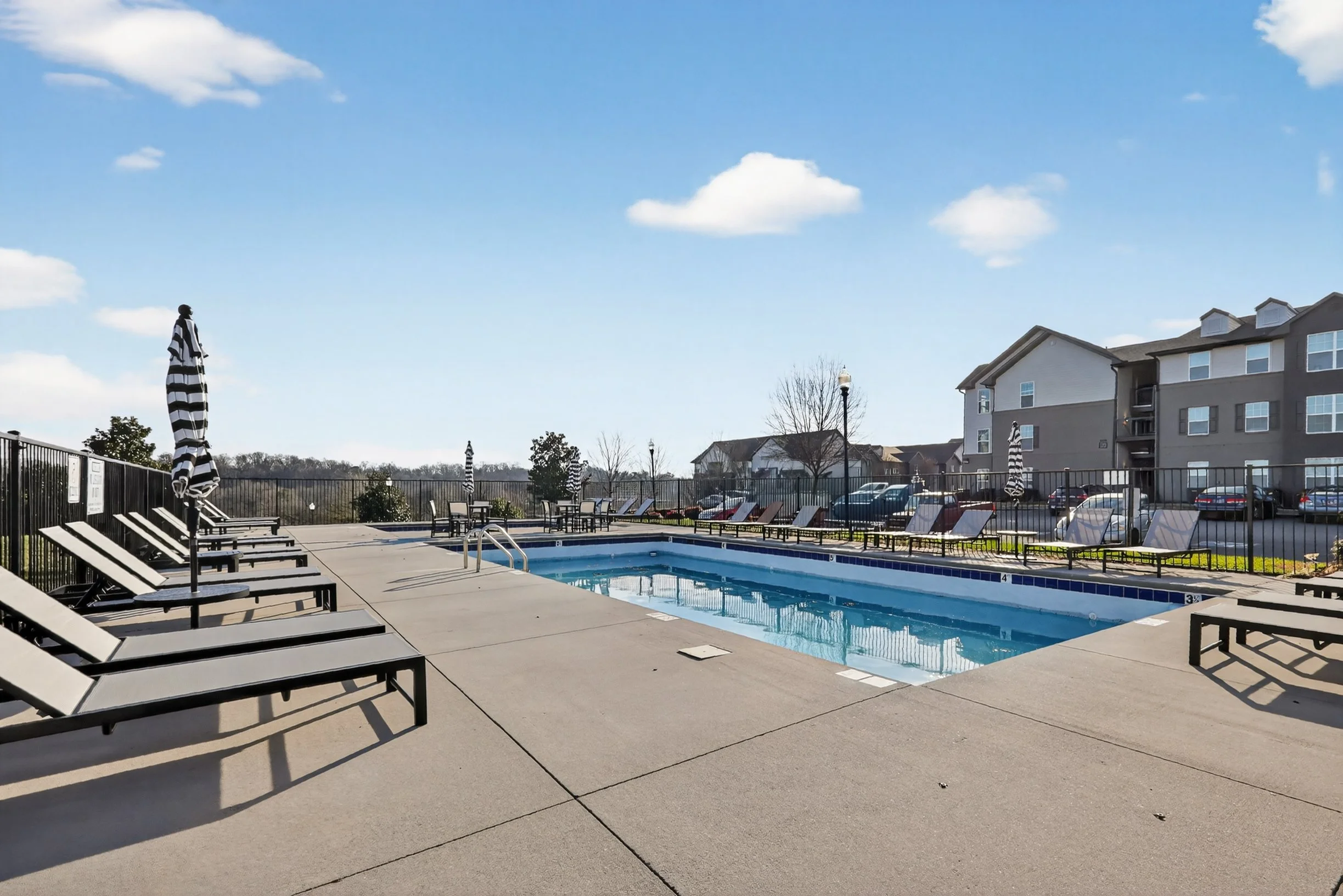 Sutherland Flats (WEB) (GROUNDS) (20 of 25).jpg