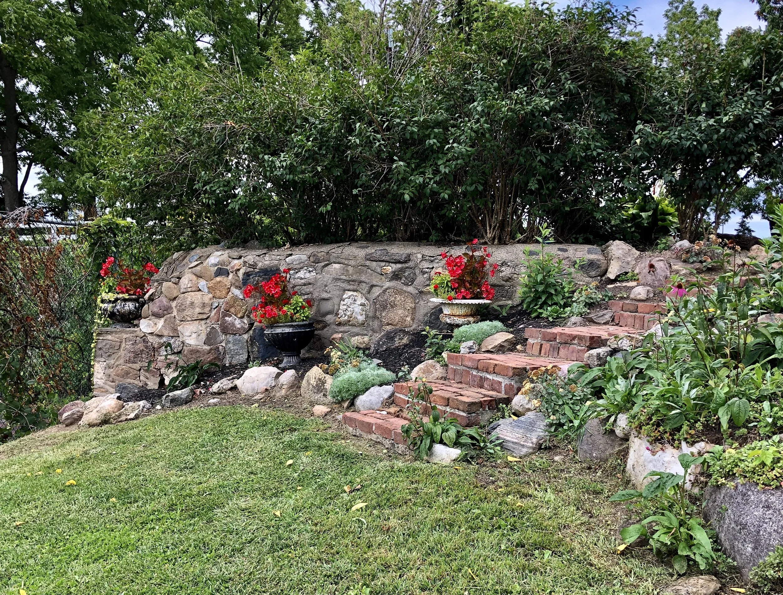 Rock Garden at the Morgan Inn