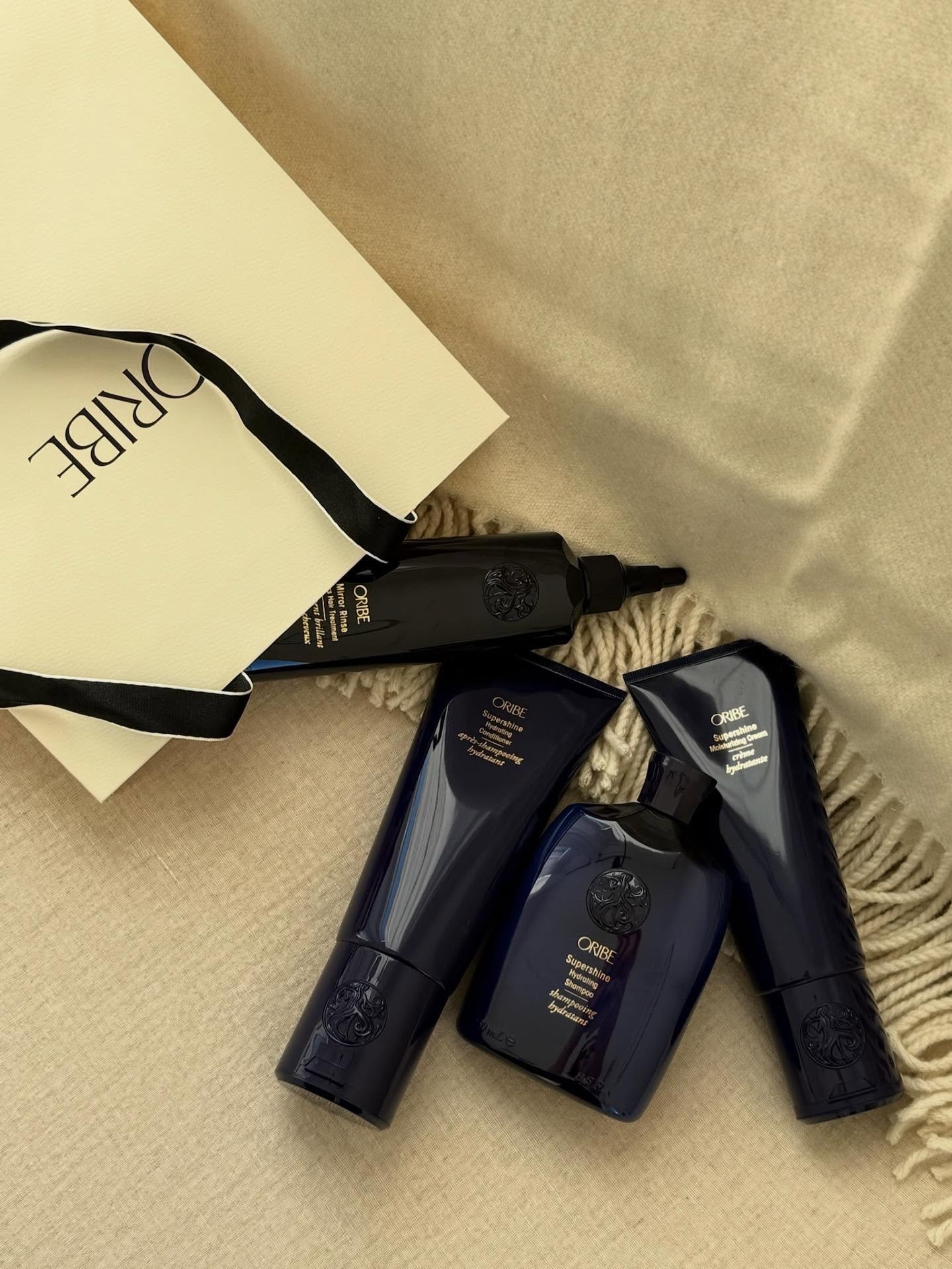 ✨ Turn dull &rarr; dazzling ✨ Meet the Supershine Collection by Oribe. Whether your hair is flat, dry, frizz-y or just lacking that gloss, this line is built to transform.

✨Our go-to: the Supershine Moisturizing Cream. Apply mid-length to ends on da