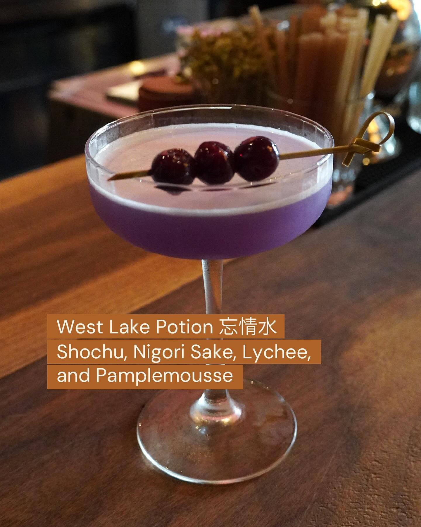NEW DRINK ALERT! 🚨West Lake Potion 忘情水 with shochu, nigori sake, lychee, pamplemousse 🥂 Just the latest addition to our full menu featuring non-alcoholic and Low-ABV cocktail, beer, and wine.

Now open everyday, from 5-9:30pm
📍56 West 22nd St, New