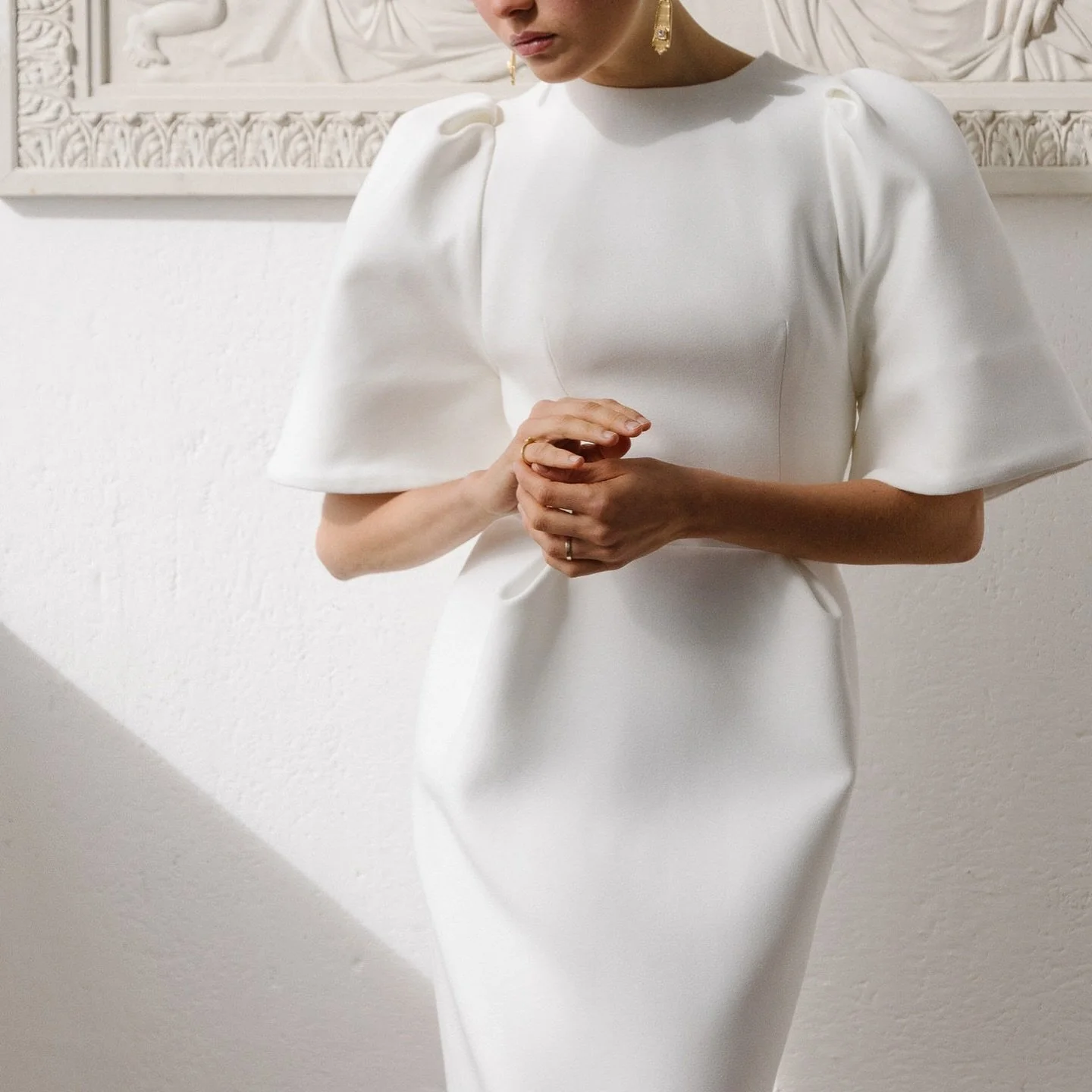 Beauty lies in simplicity. 

Venue @hotelvermelho 
Wedding Planner @sofiagamaevents 
Cake Designer @monsucre_patisserie 
Photography @duoborgatto 
Videography @pricketfilms 
MUAH @tomperdigao 
Styling @greiceantes 
Wedding dress @carlosbacchi
Men&rsq