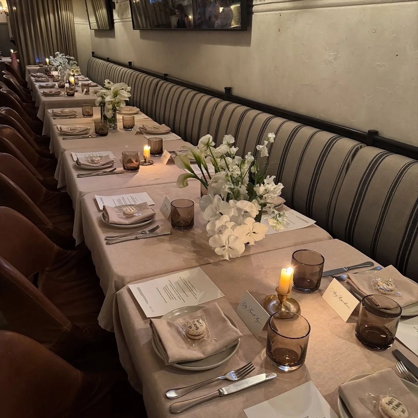 Private events deserved the same attention as weddings ✨
When table arrangements are designed perfectly for the event, modern &amp; inviting, they transform a dinner into something forgettable. 
A little floral detail goes a long way in setting the t