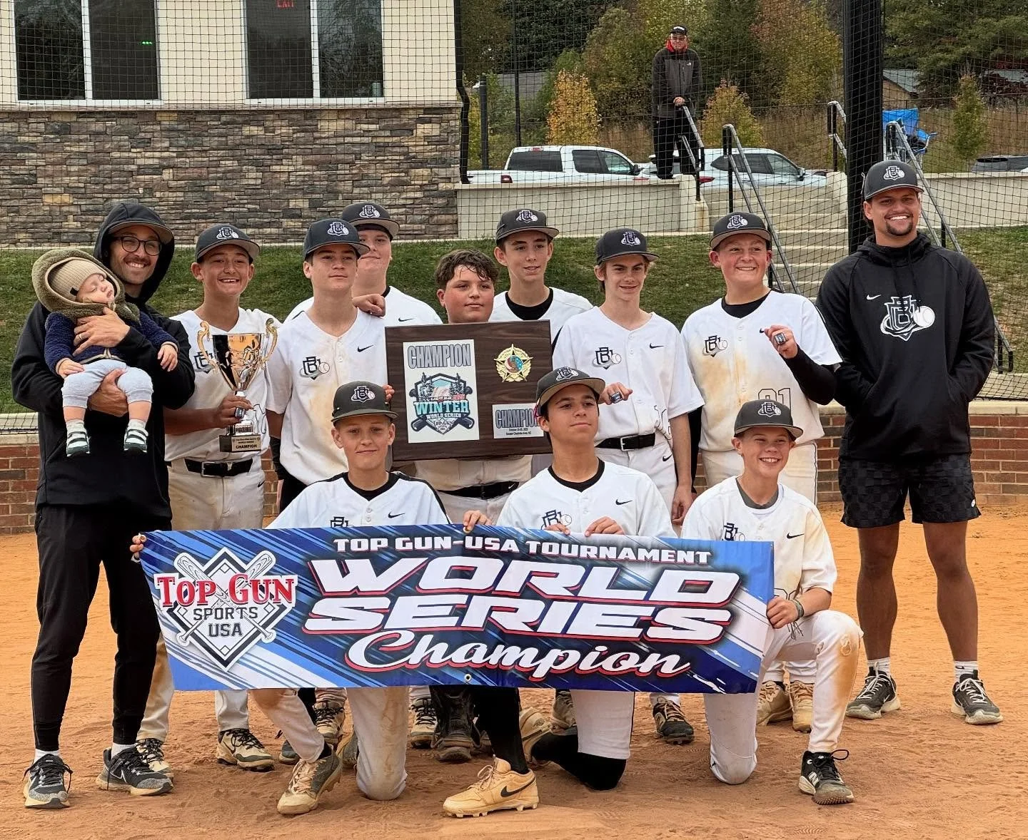 Congratulations to our 14U team on a great ending to the Fall season with a championship win in the Top Gun Winter World Series!🏆