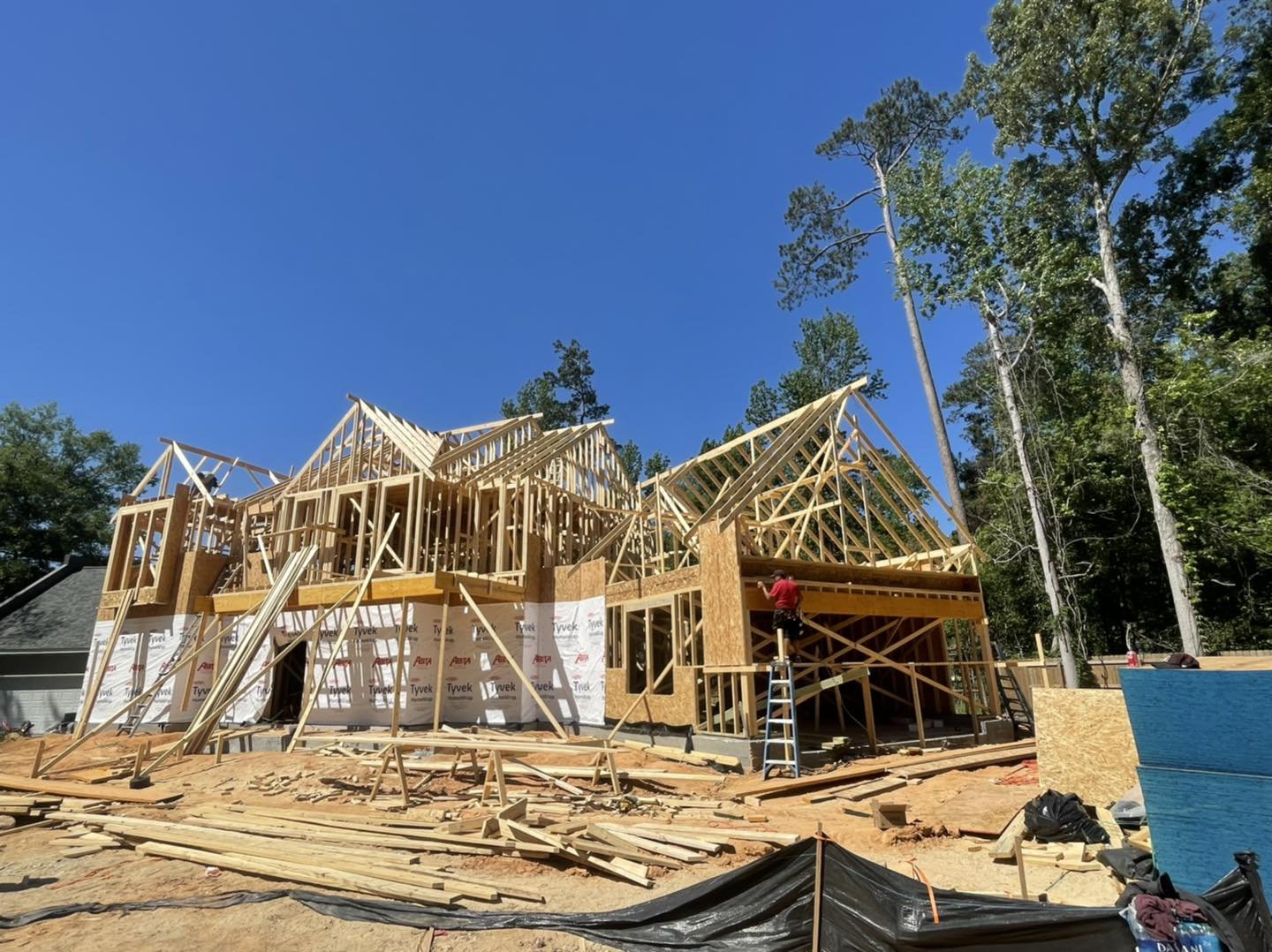 Witnessing the birth of opulence as skilled hands meticulously shape the frame of our luxurious custom home build in Mandeville. 

Every beam holds the promise of a dream fulfilled.🏡✨

#luxuryhomes #northshorela #homebuilder  #contractor #luxuryhome