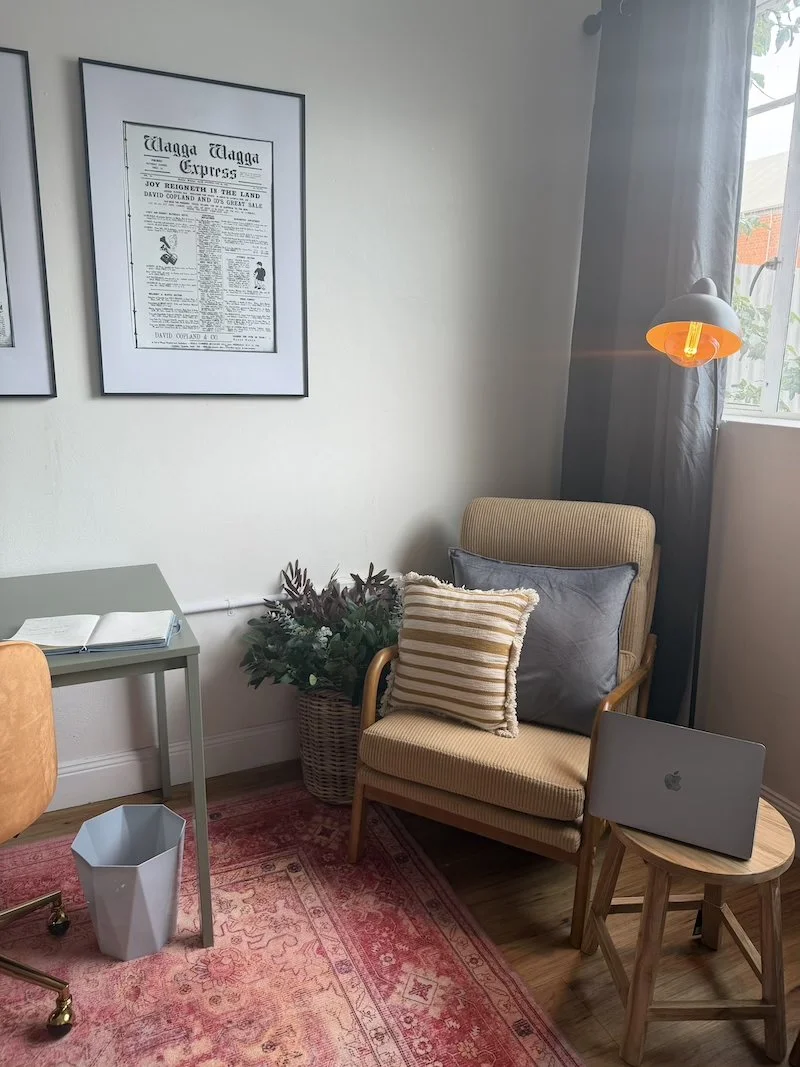 The Newsroom Hotdesk and Boardroom.jpg