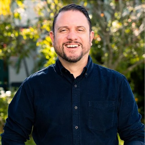 Portrait of Jon Elswick