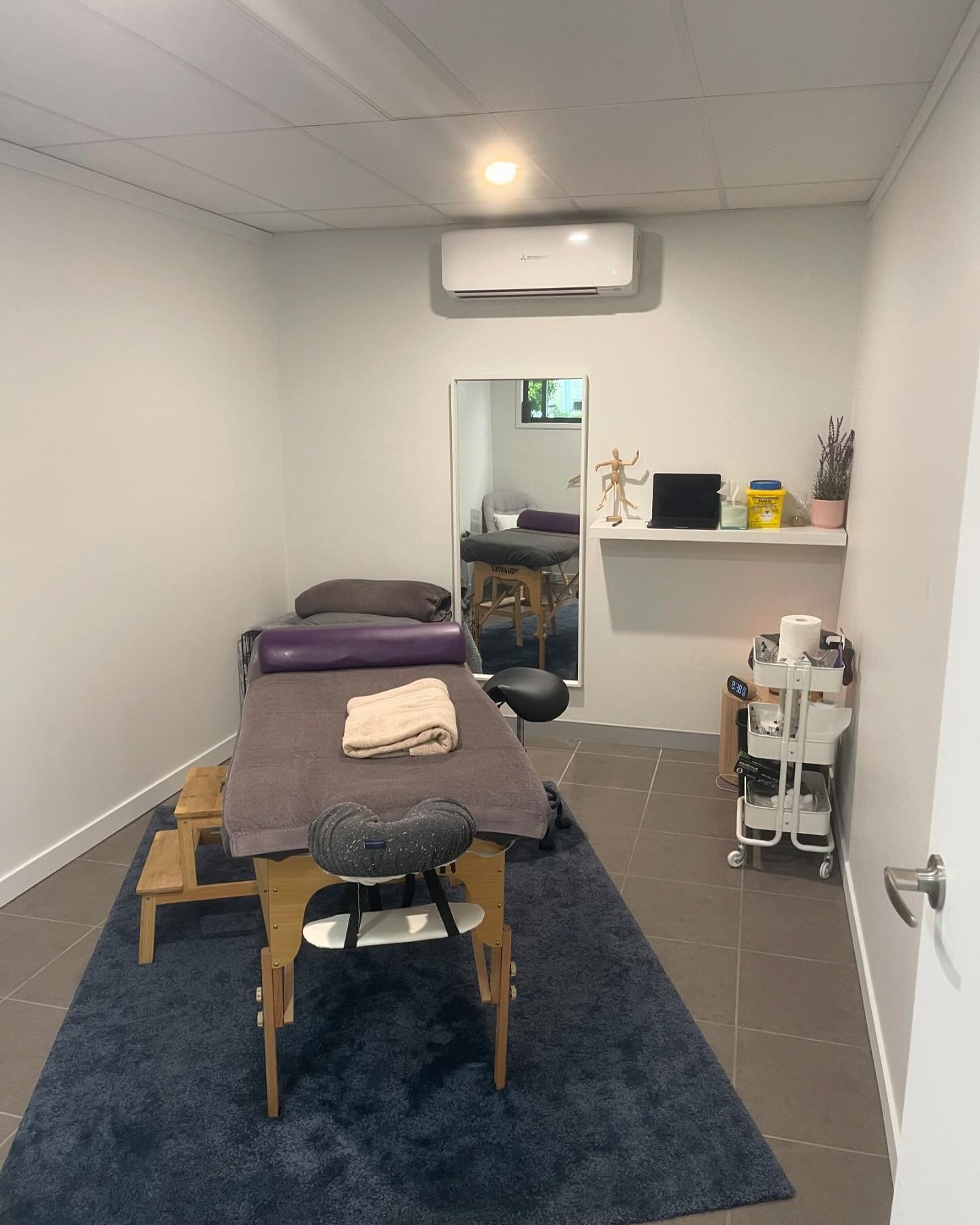 Hi guys 🥰 thank you to those clients who have held me accountable to finally post my second room for rent. Please share if you can! 

Premium Allied Health Room for rent - Tingalpa. 

Elevate your practice in a top-tier, high-performance environment