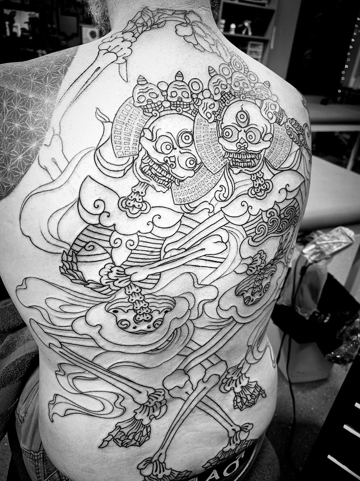 Epic outline session for Tim today. 
I have wanted to do a Citipati tattoo for years, I am so pleased to have this opportunity. 

#tibetancitipati 
#citipatitattoo 
#wildewoodtattoostudio 
#annadaytattoo 
#impermanence