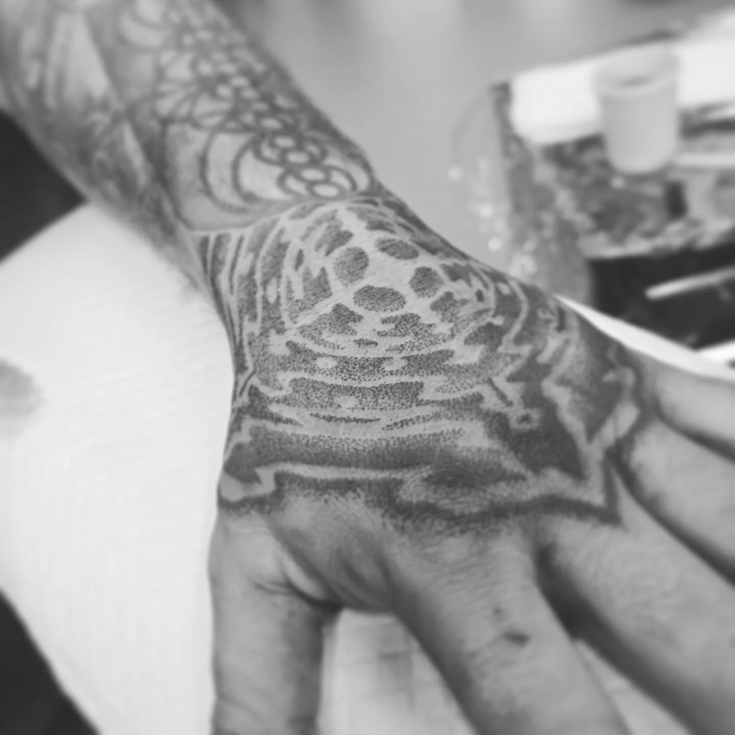 Tim finished his sleeve today with a new hand tattoo. Cymatic and sound inspired.