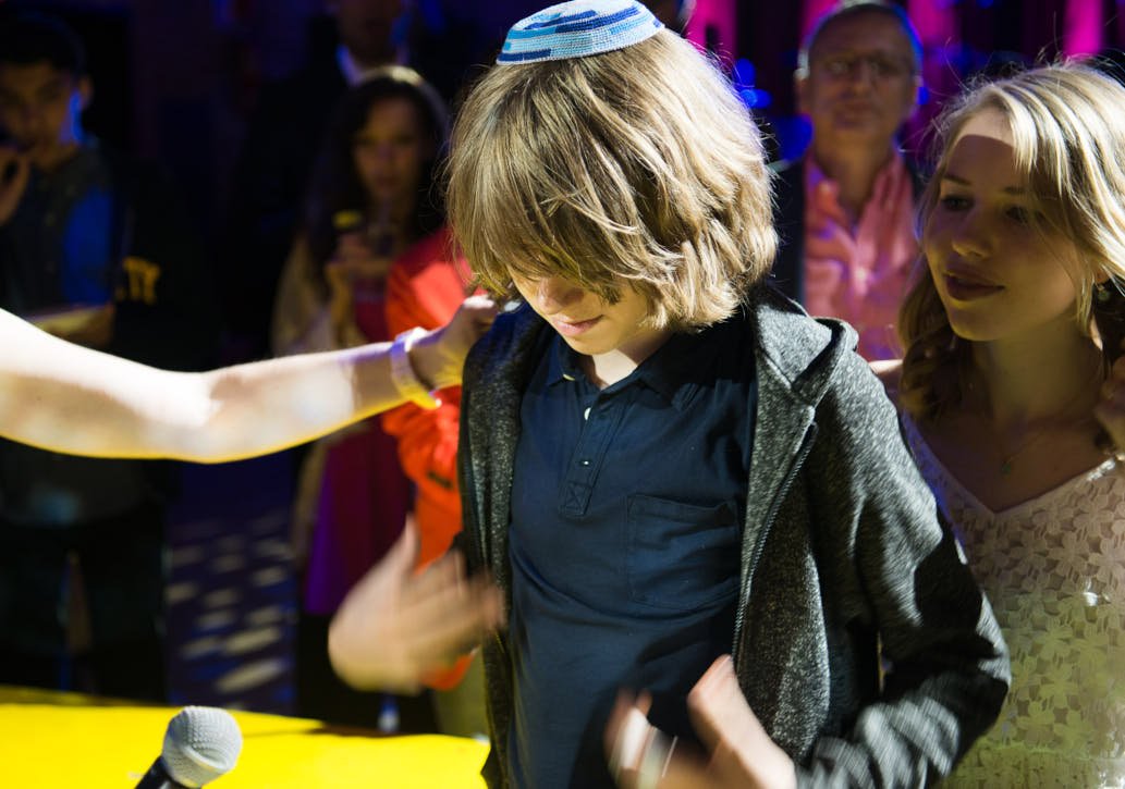 bar_mitzvah_nyc_joe_jenkins_photograpjhy 4.jpg