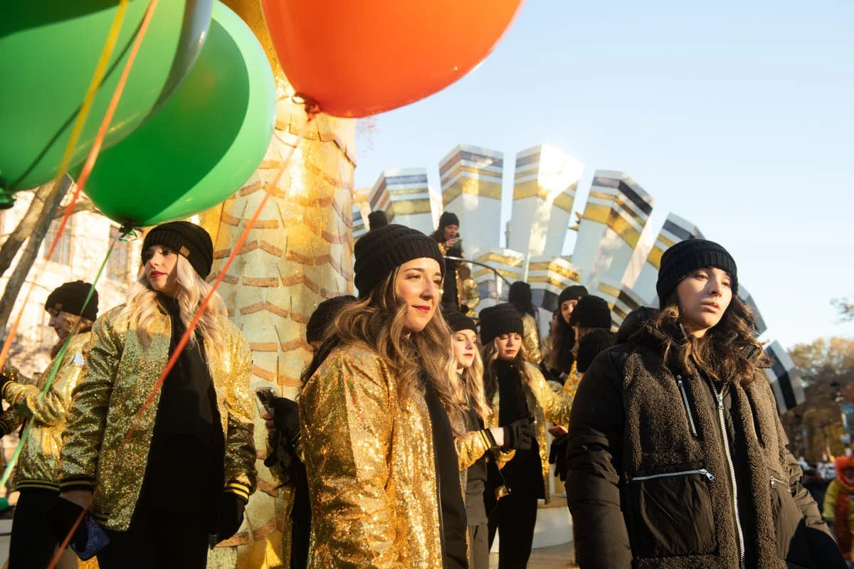 event-photography-nyc-macys-parade-jennie-o-paula-abdul 7.jpg